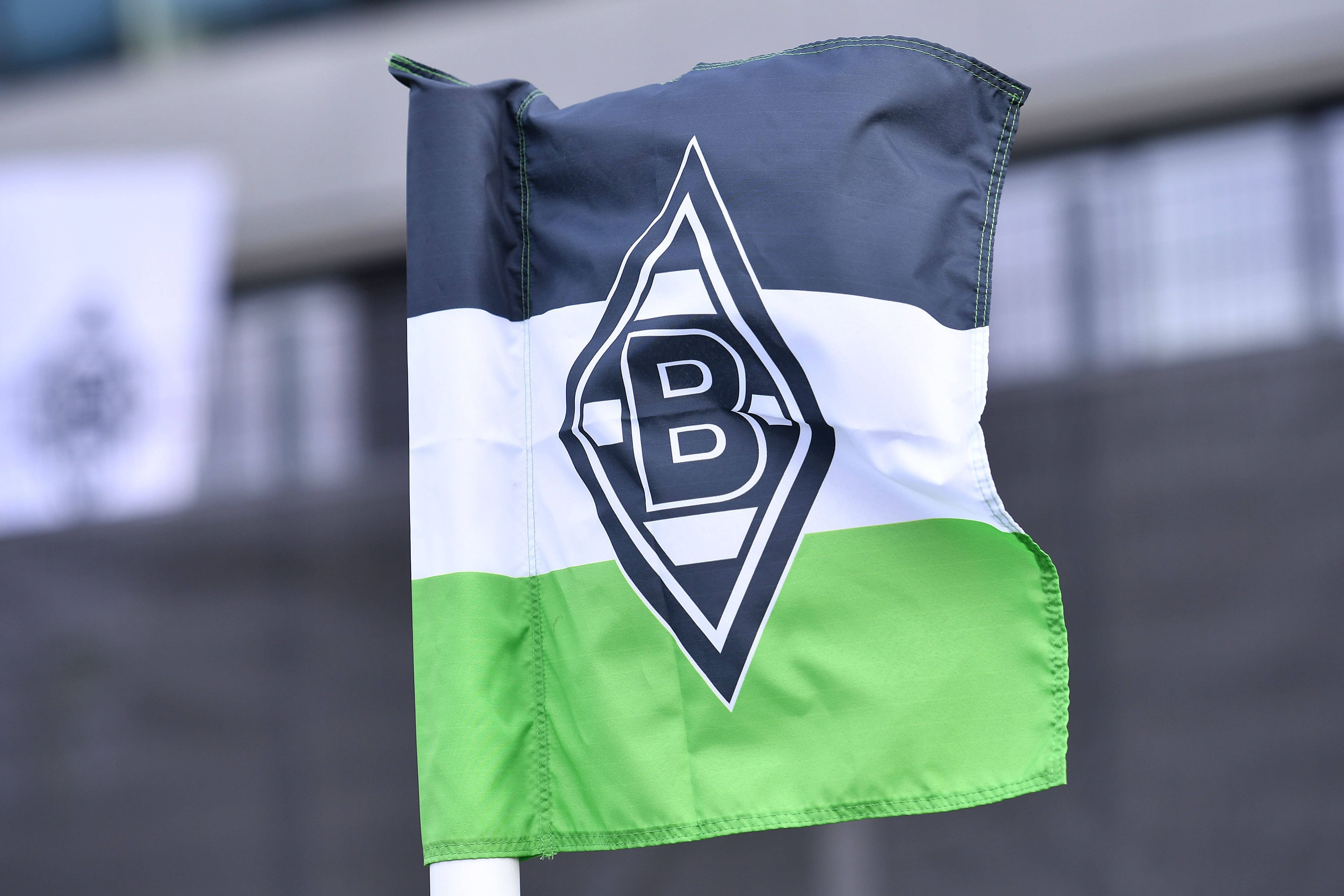 Eine Eckfahne mit der Borussia-Raute.