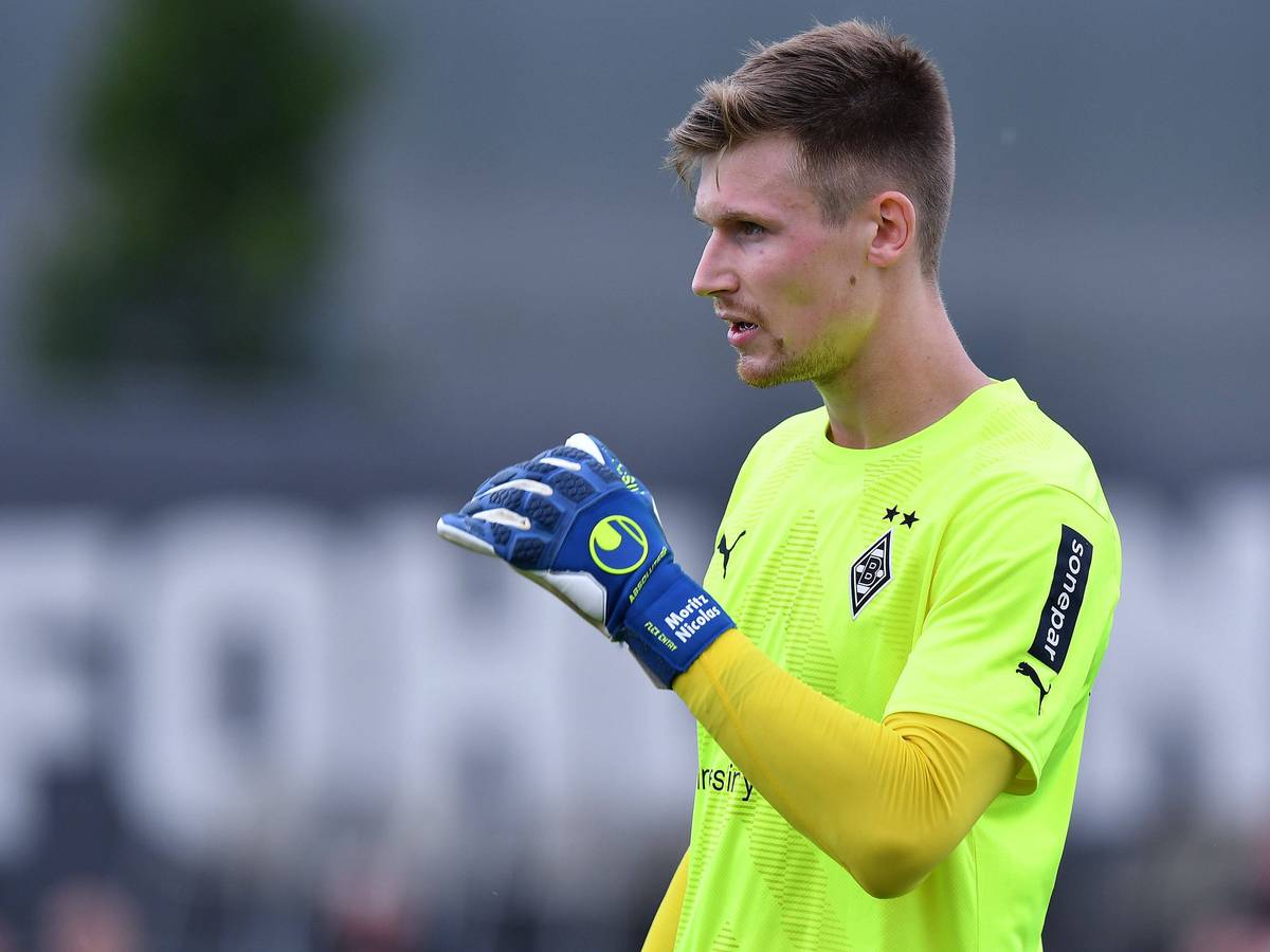 Moritz Nicolas im Gladbacher Torwarttrikot.