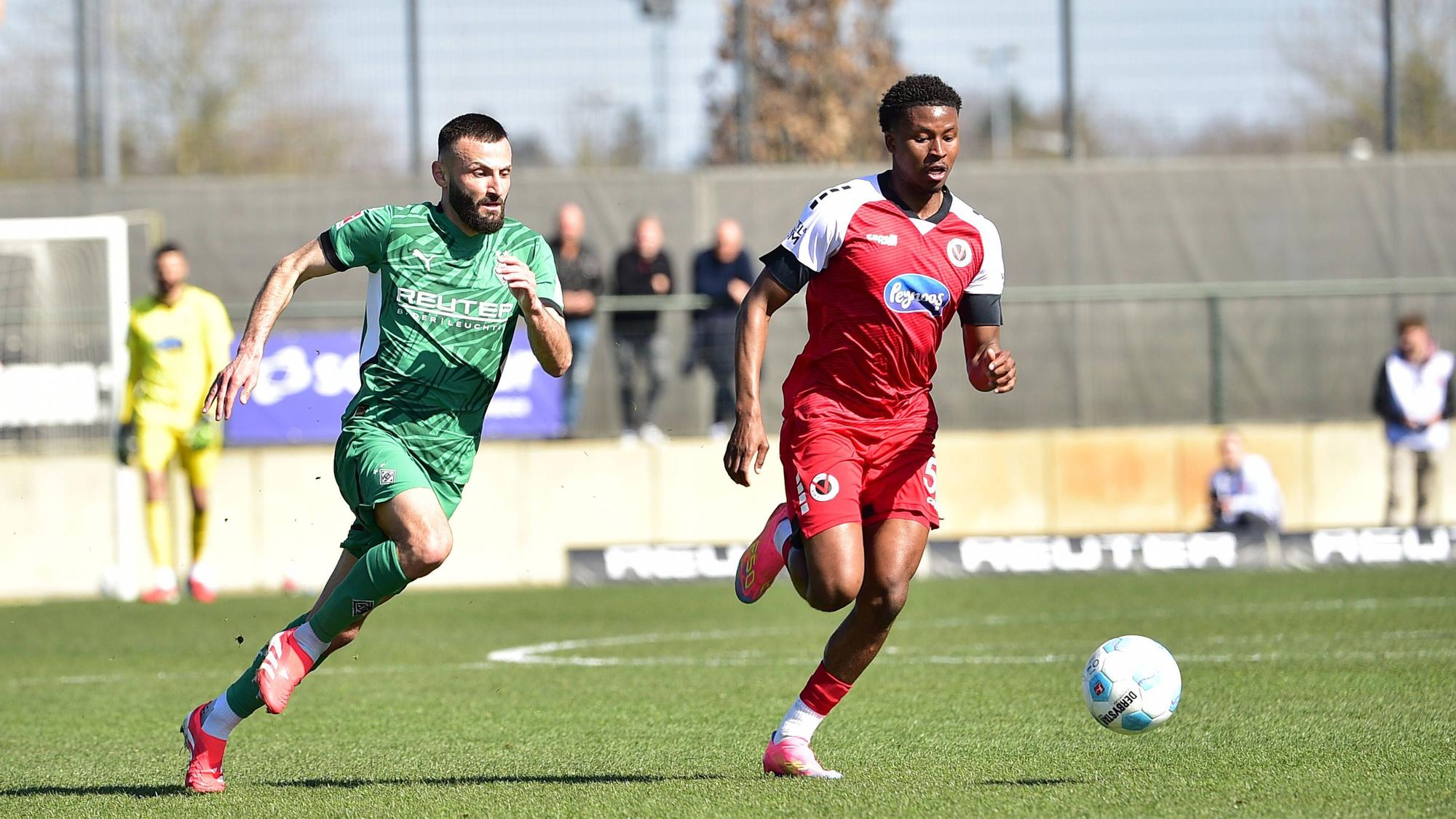 .Franck Honorat jagt dem Ball hinterher