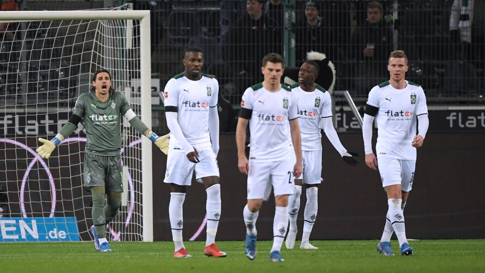 Spieler von Borussia Mönchengladbach sind ratlos.