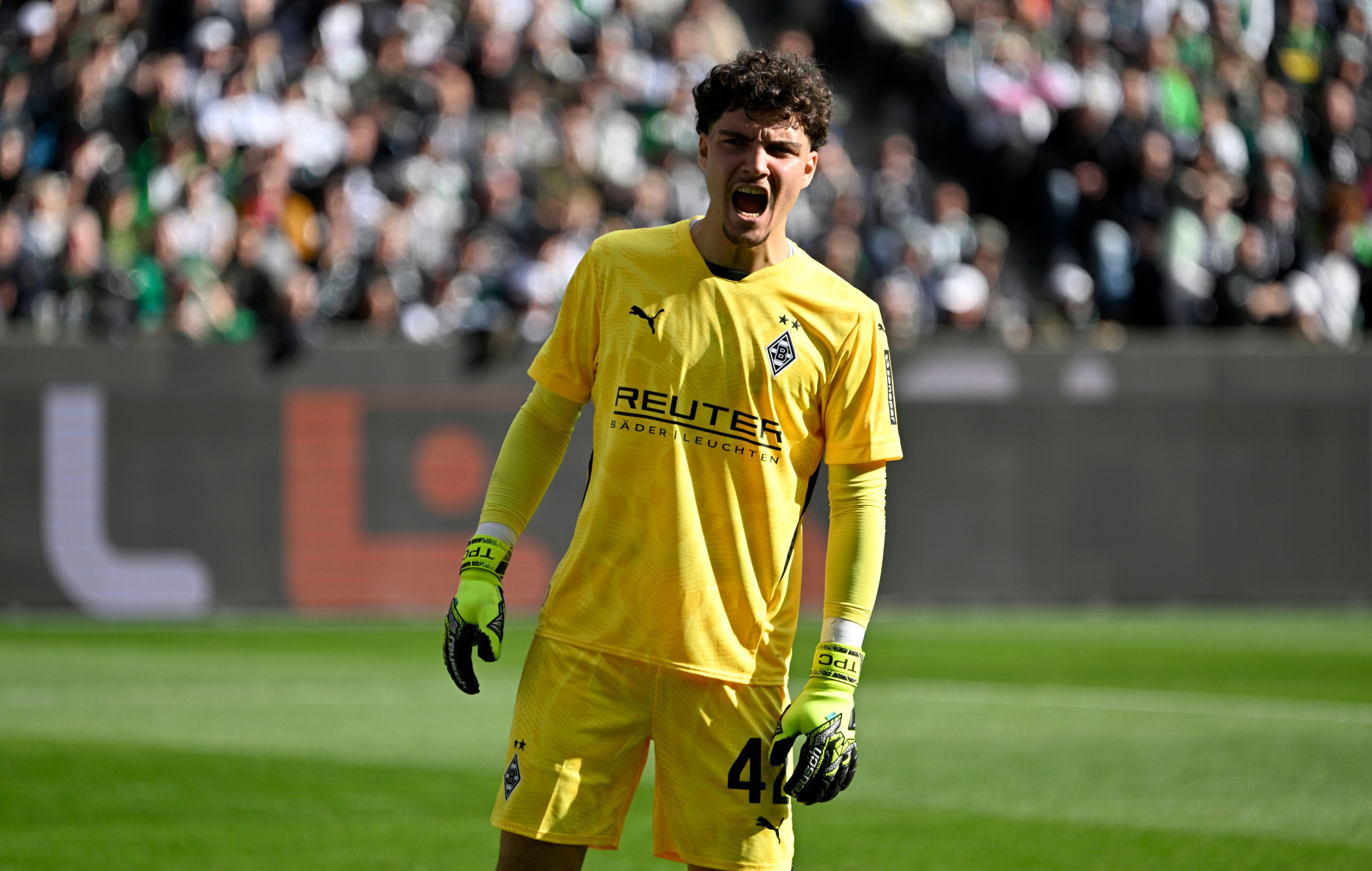 Tiago Pereira Cardoso schreit auf dem Platz.