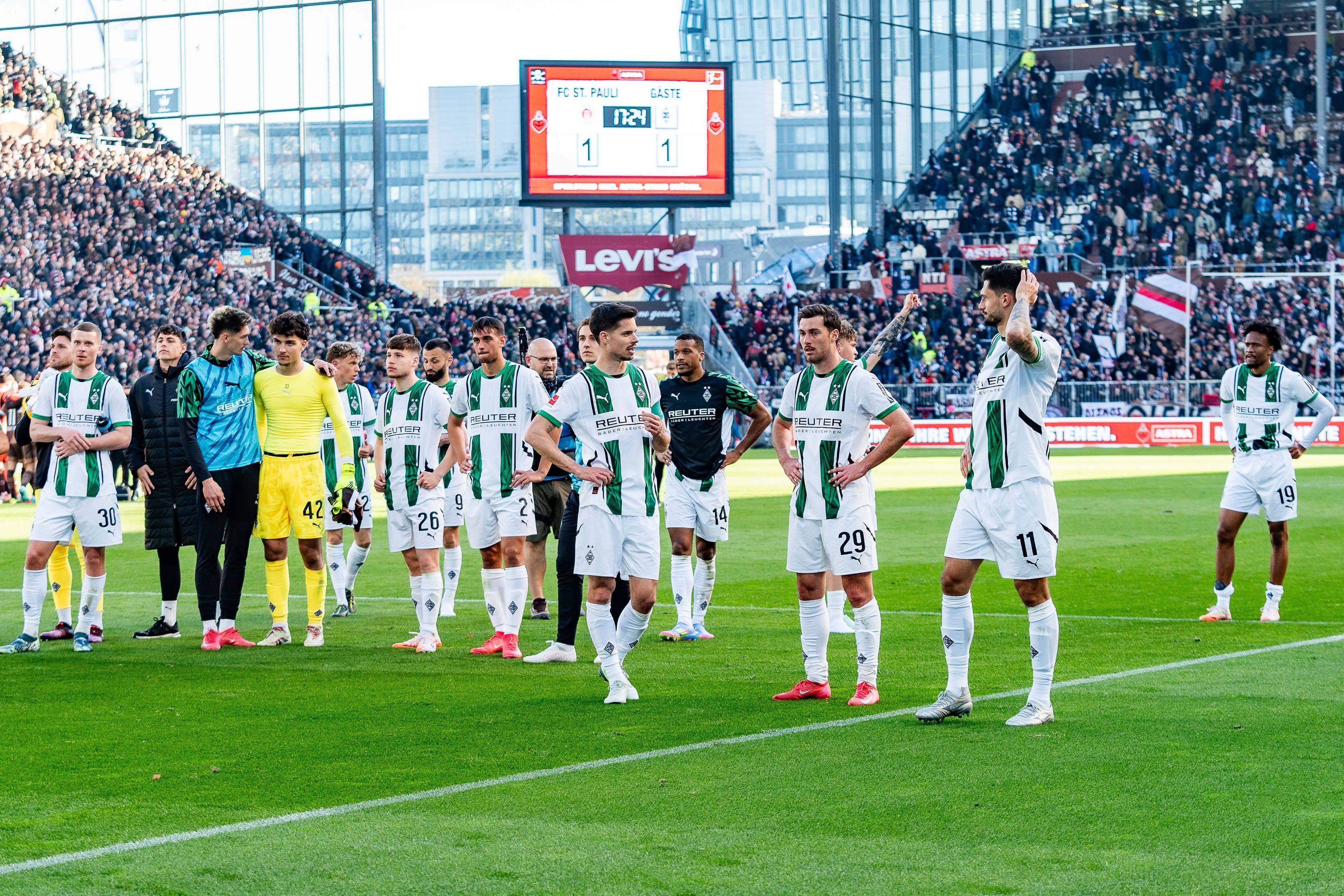Spieler von Borussia Mönchengladbach sind enttäuscht.