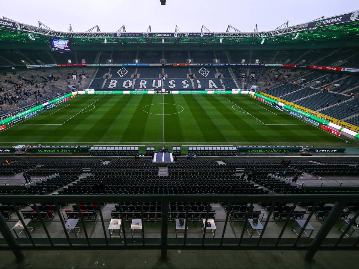 Der Borussia-Park von innen.