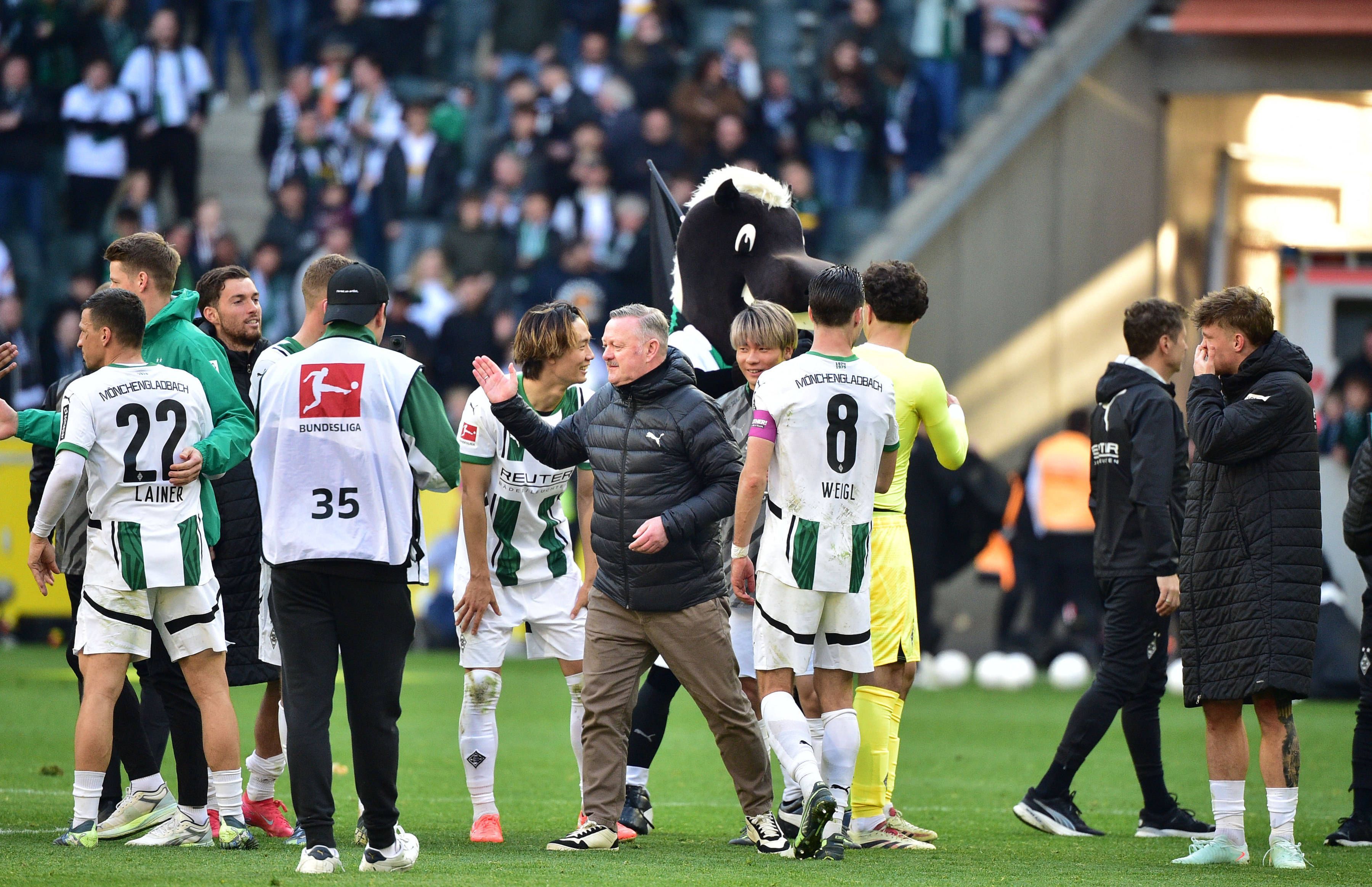 Jubel bei der Mannschaft von Borussia Mönchengladbach nach dem Spiel.