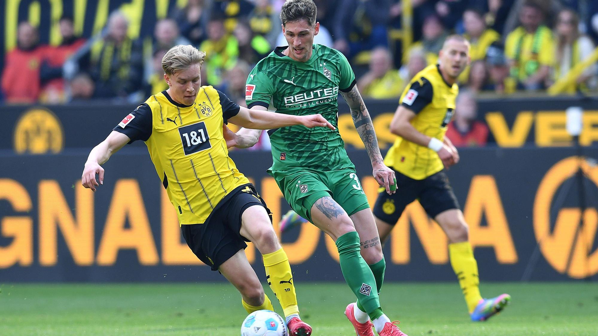 Tomas Cvancara im Zweikampf.