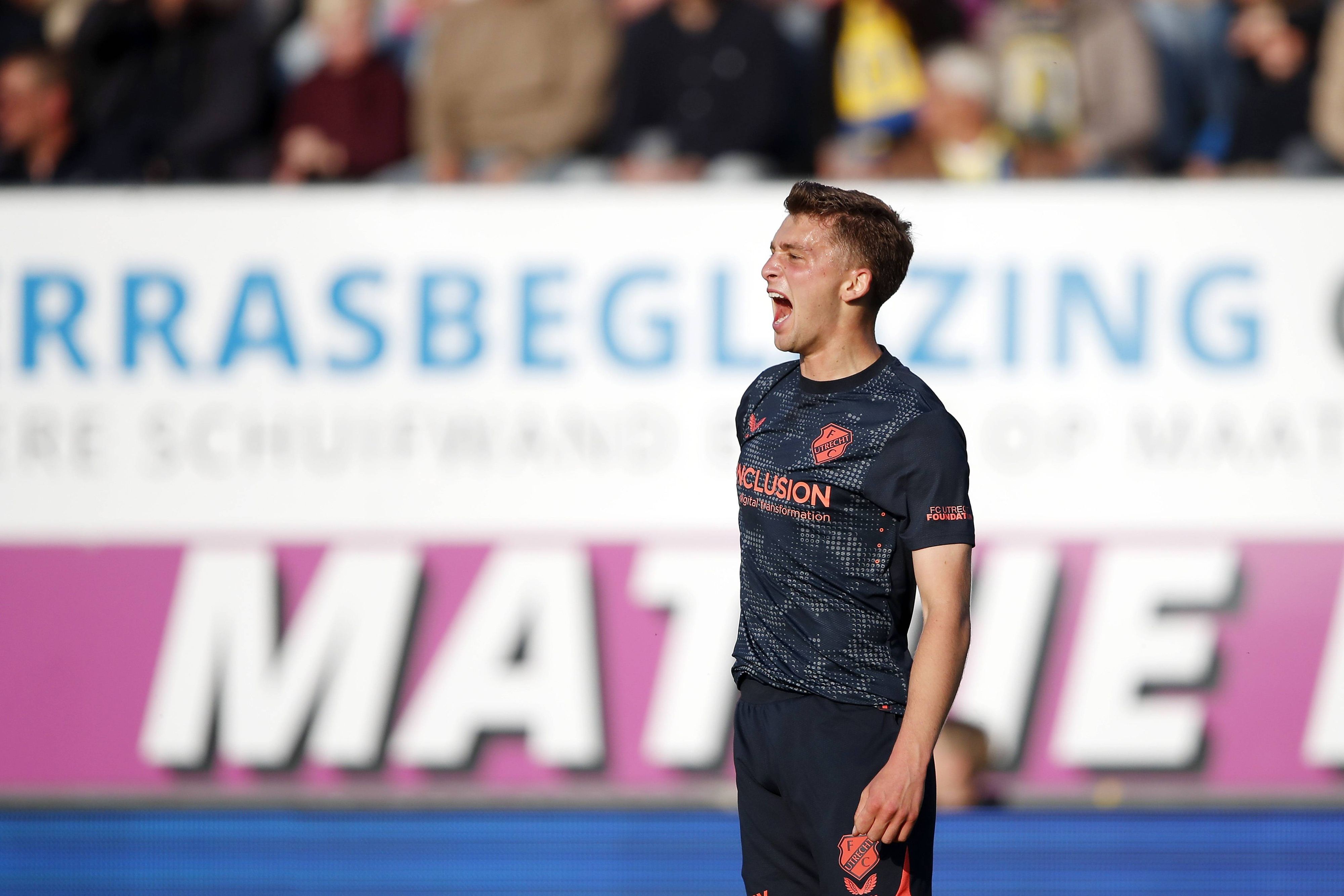 Oscar Fraulo schreit zum Torjubel.