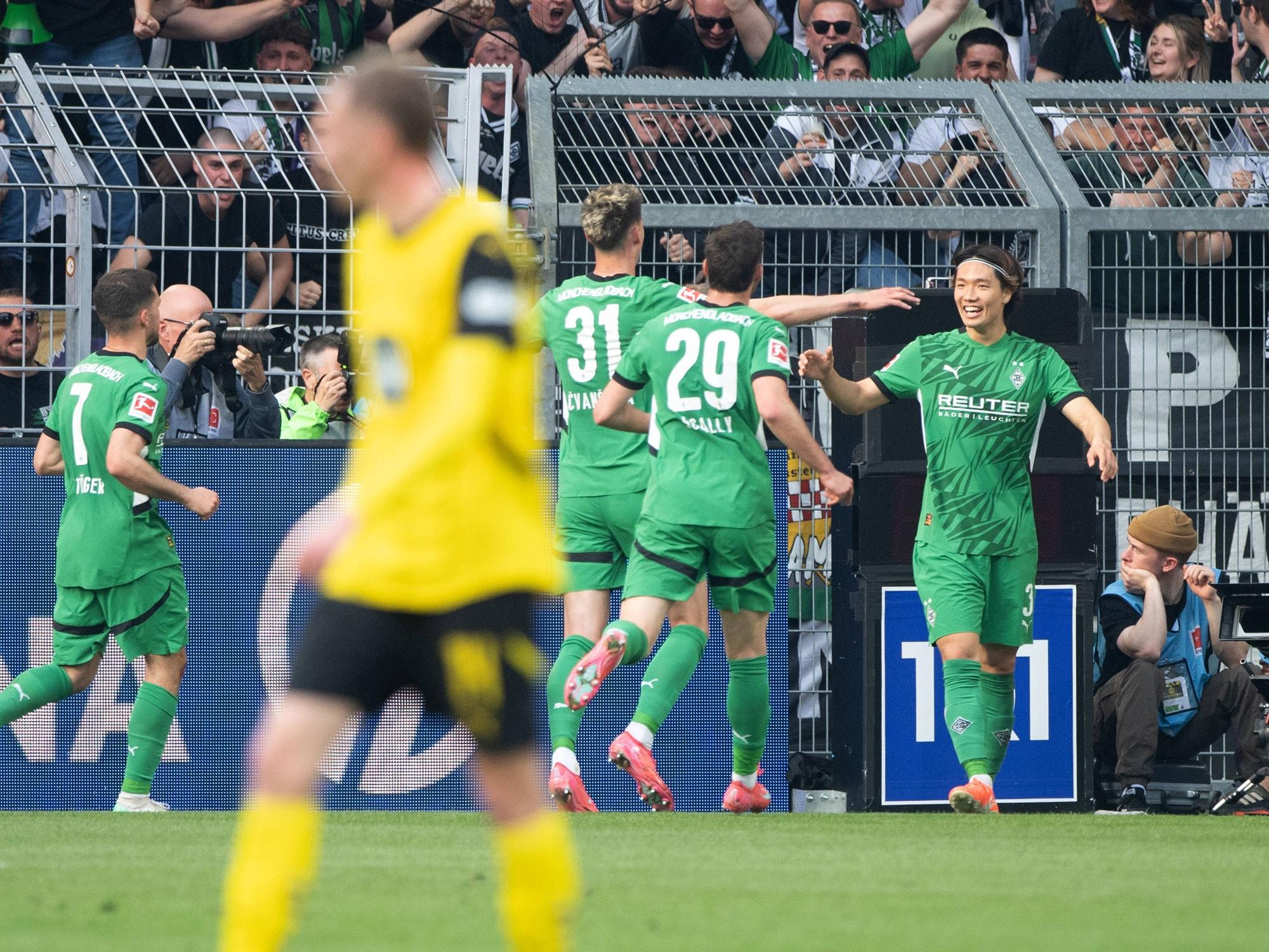 Ko Itakura jubelt nach seinem Tor in Dortmund.