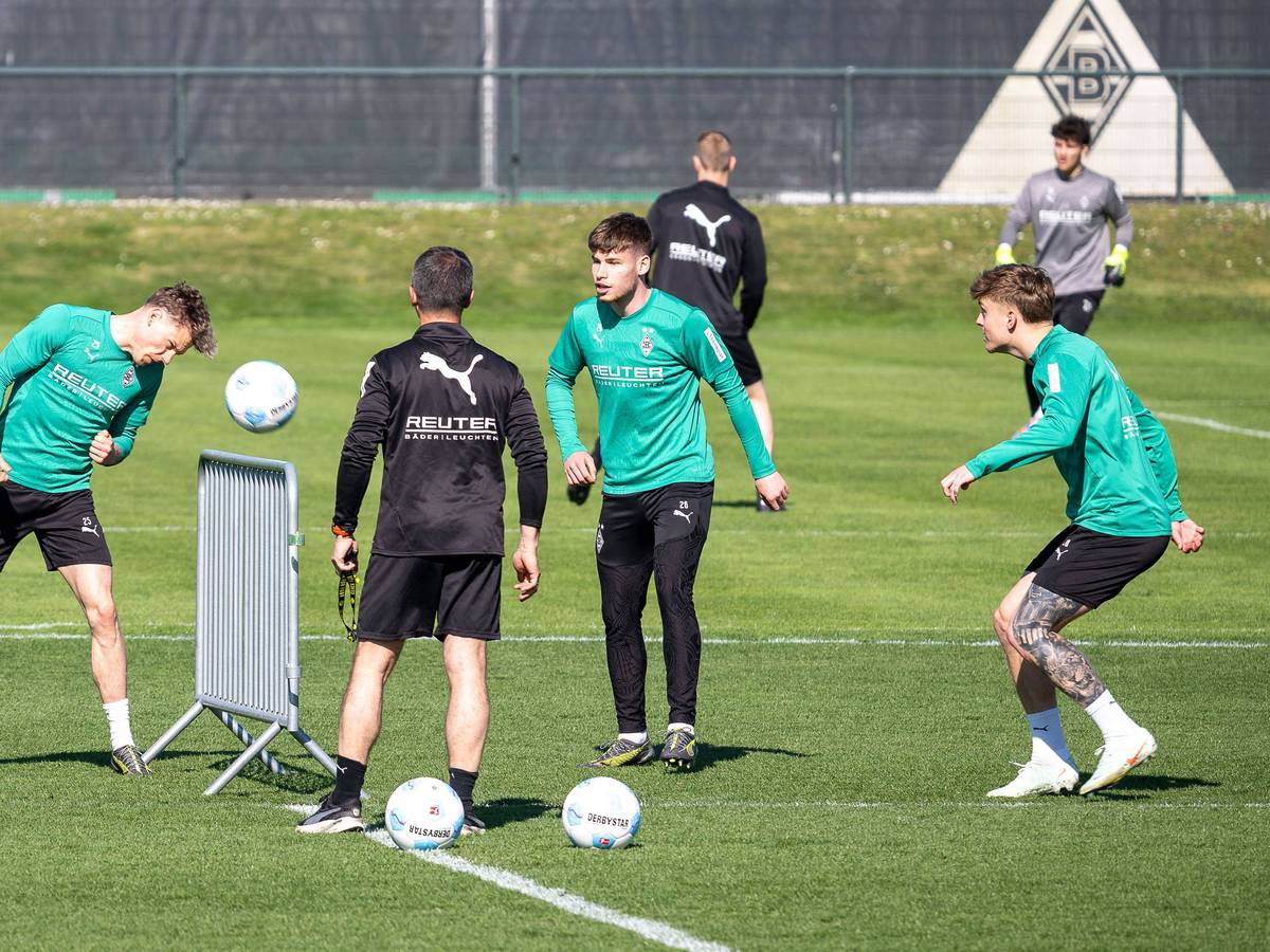 Spieler von Borussia Mönchengladbach beim Training.