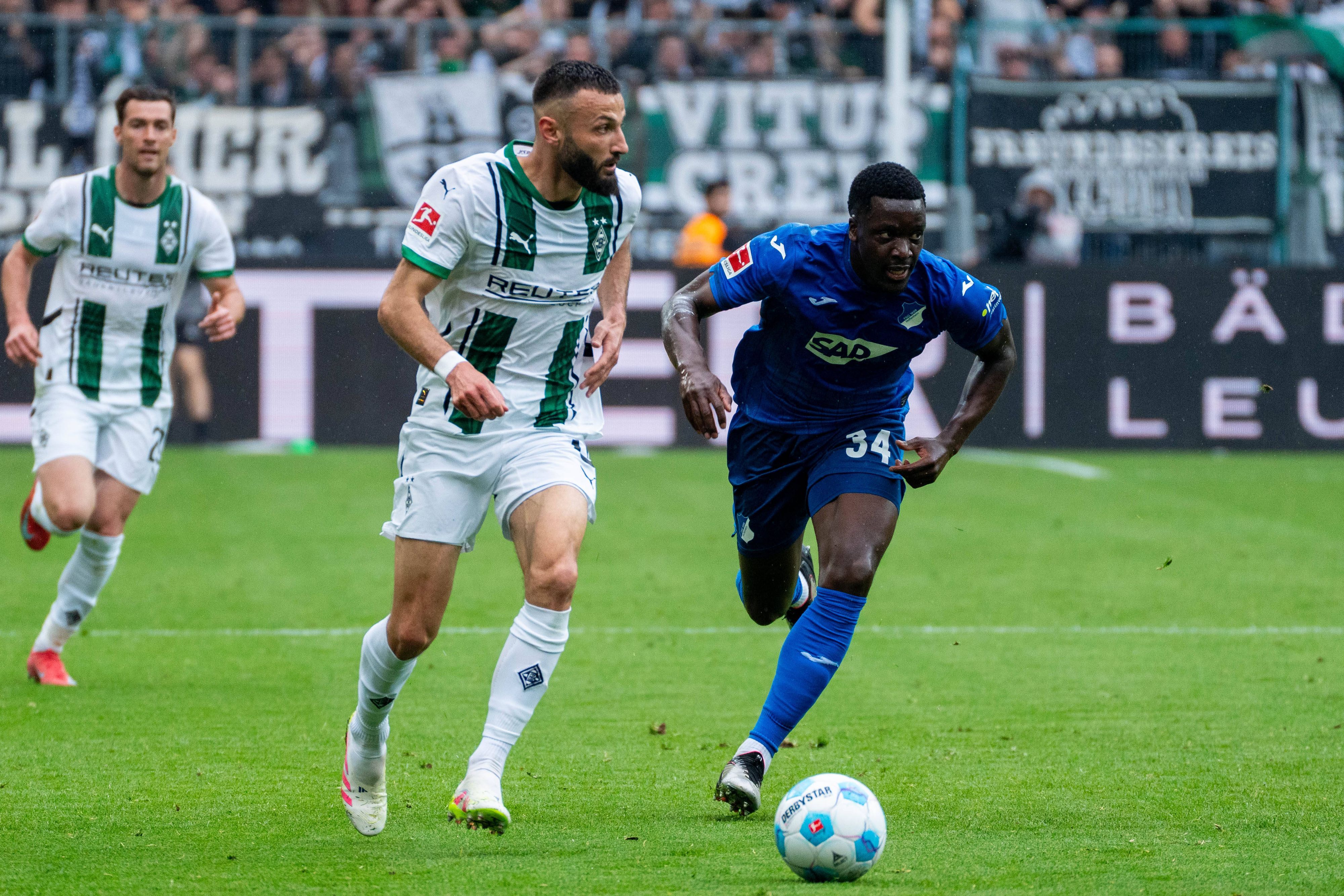 Franck Honorat beim Dribbling.