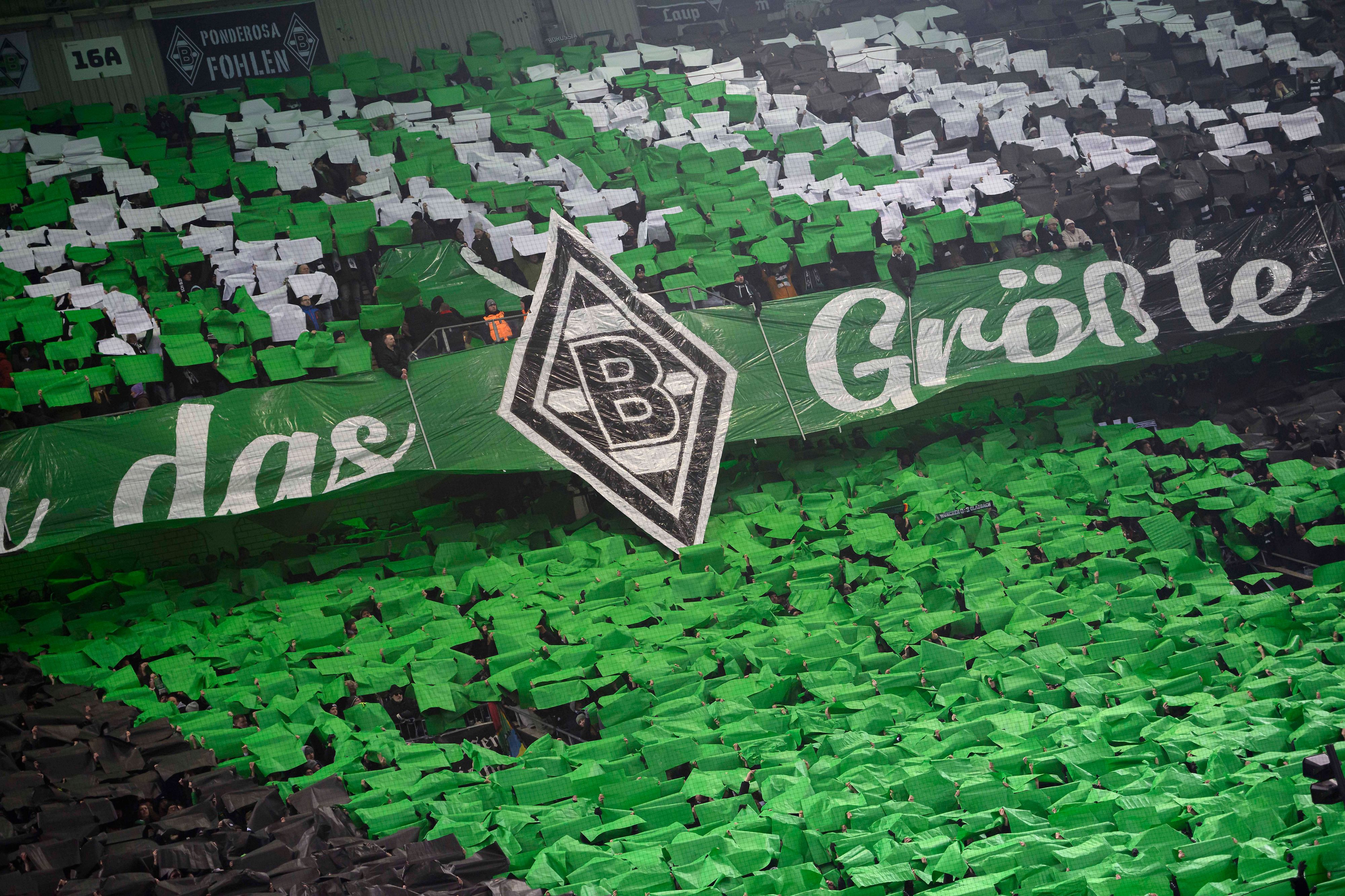 Die Gladbach-Kurve beim Heimspiel gegen den FC Bayern München am 11. Januar 2025.