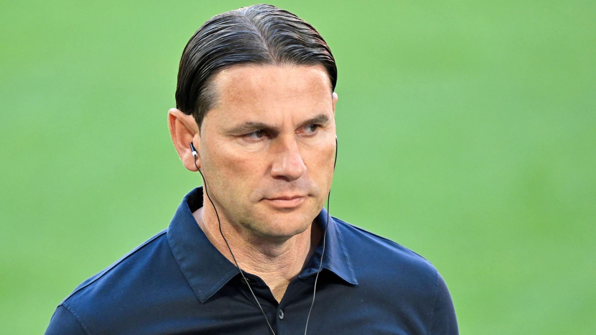 Gerardo Seoane am Spielfeldrand.