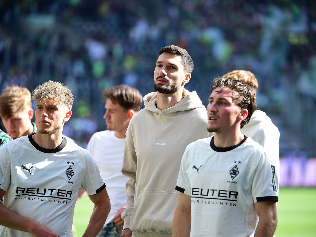 Tim Kleindienst nach dem Spiel gegen Wolfsburg in privaten Klamotten.