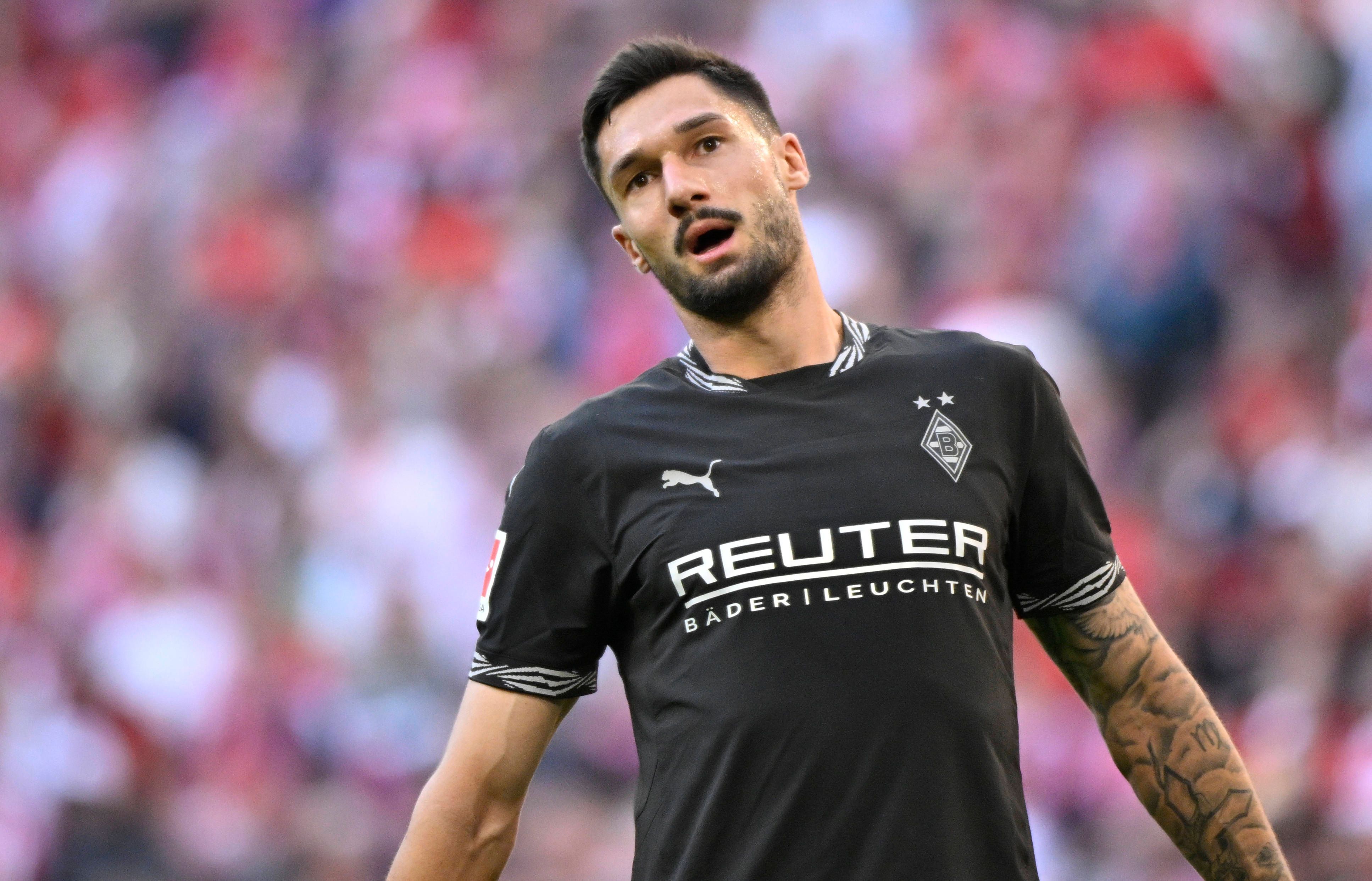 Tim Kleindienst im schwarzen Gladbach-Trikot.