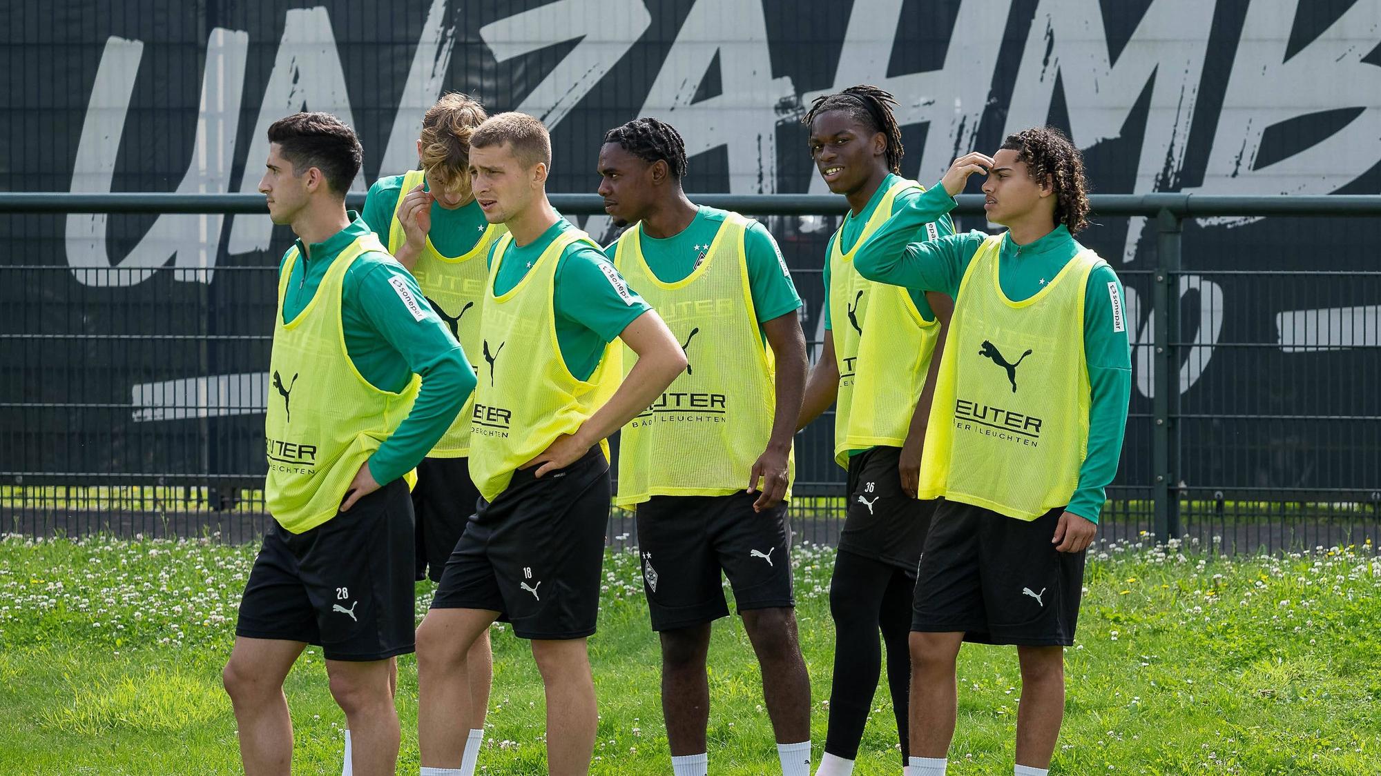 Talente von Borussia Mönchengladbach beim Training.