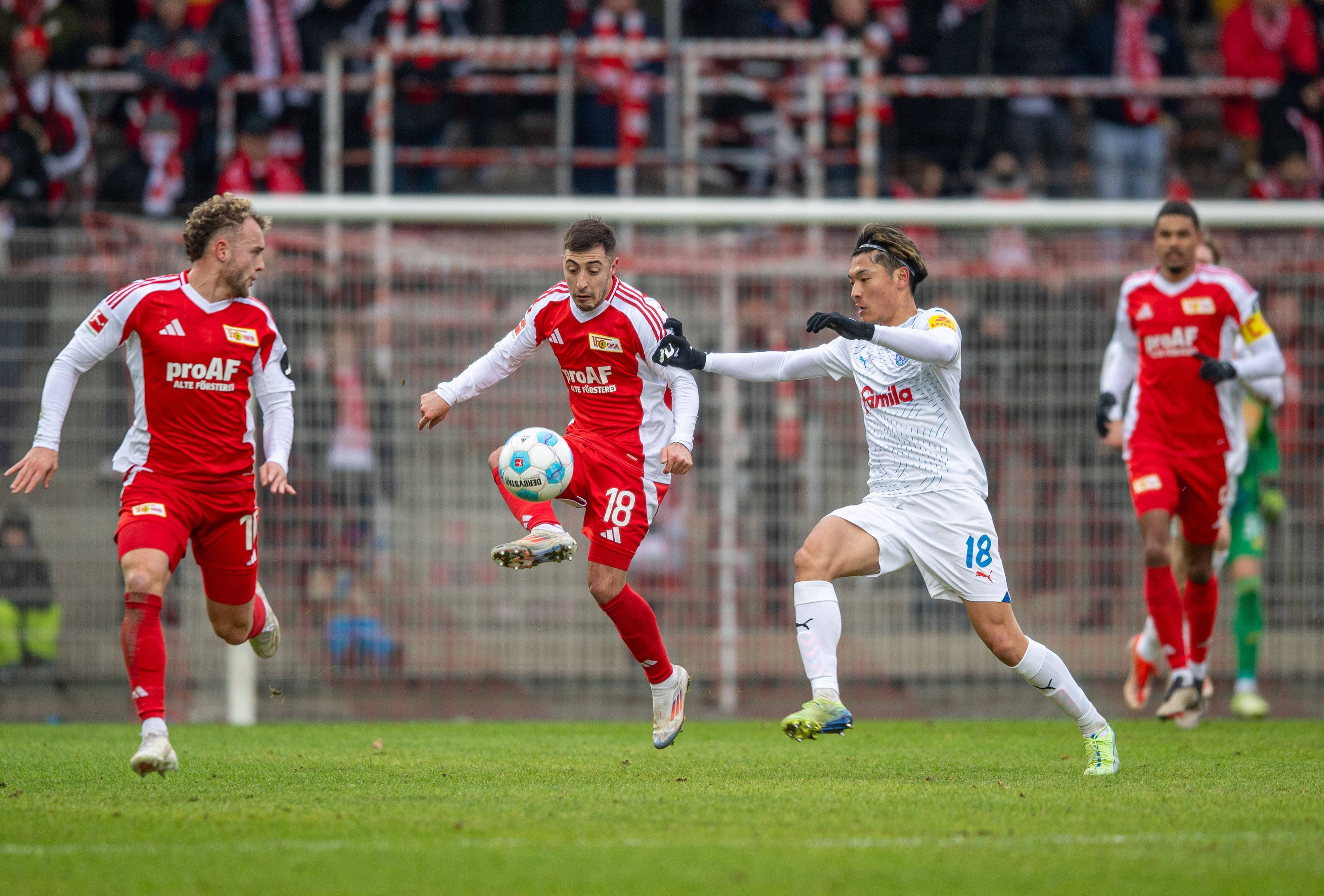 Union Berlin gegen Holstein Kiel in einem Testspiel.