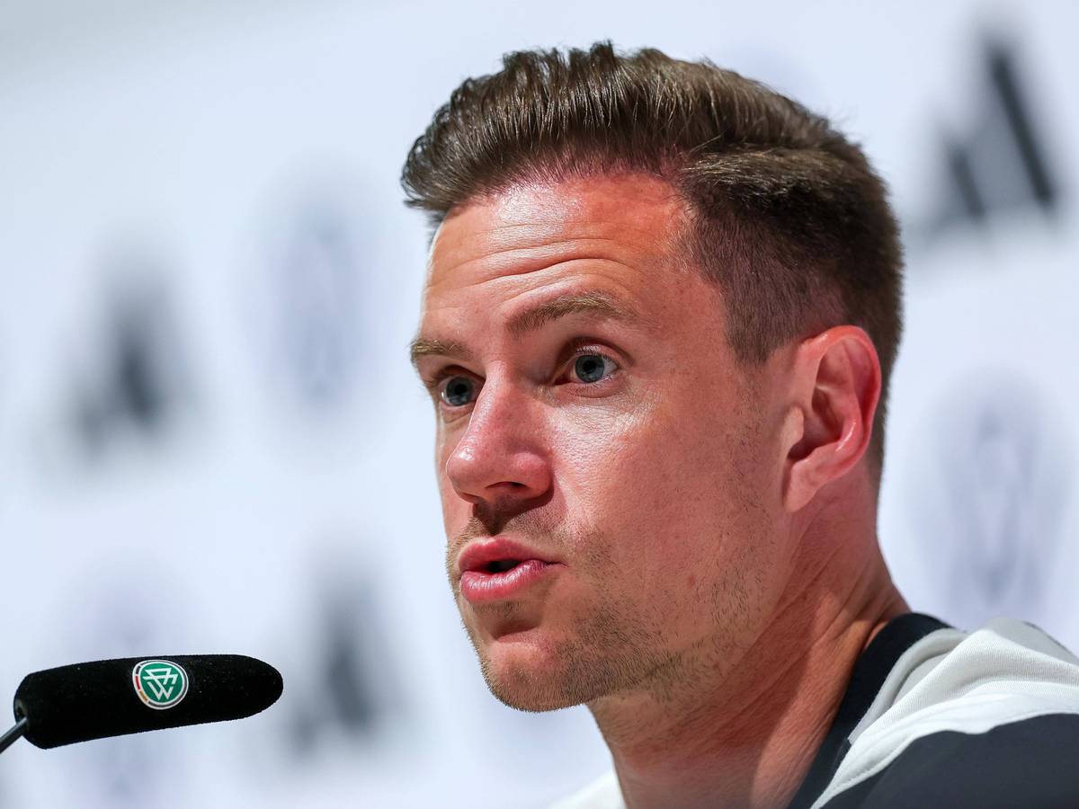Marc-André ter Stegen auf einer Pressekonferenz.