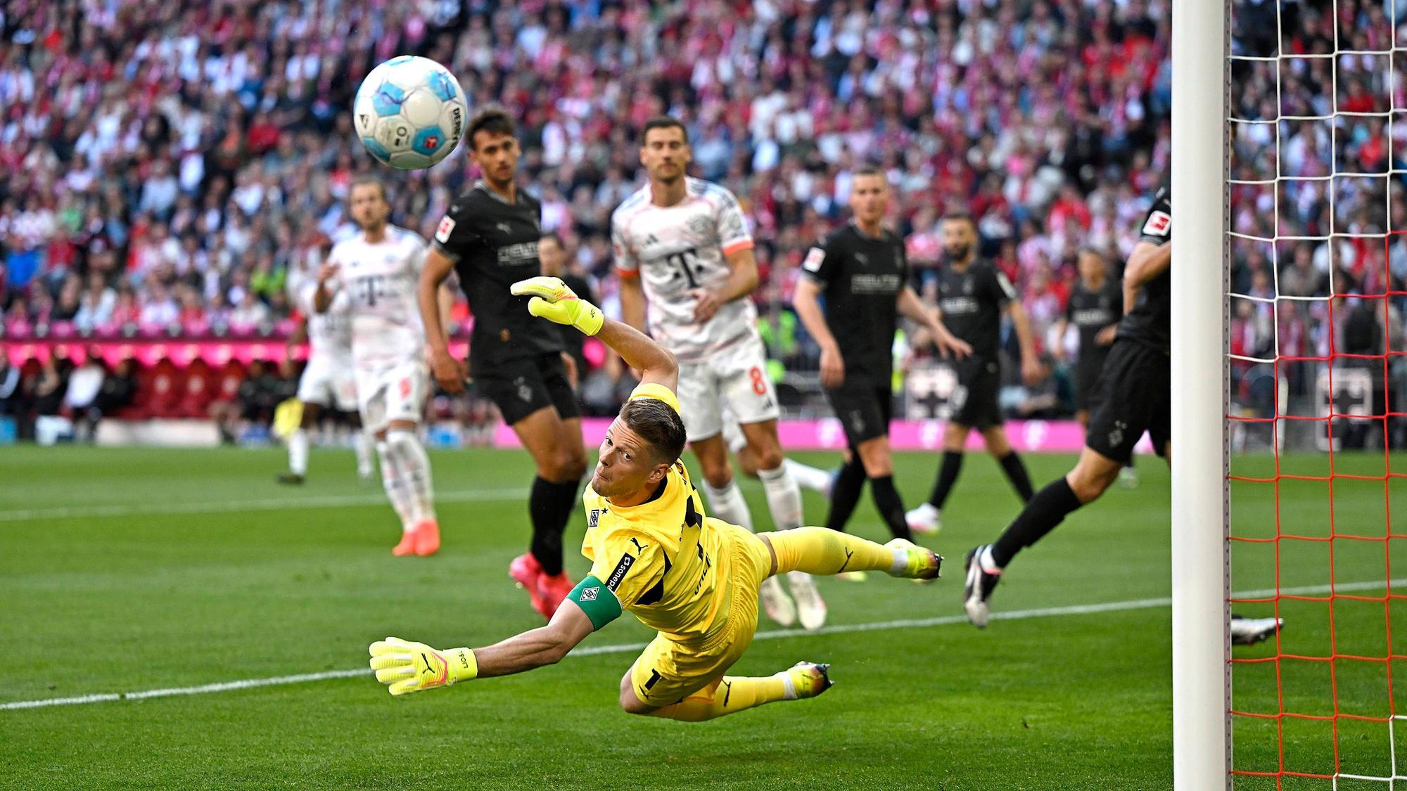 Gladbach-Keeper Jonas Omlin.