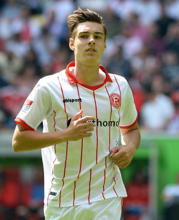 Gladbach-Profi Florian Neuhaus spielte bereits in der Saison 2017/18 für Fortuna Düsseldorf. Hier in der Partie am 22. April 2018 gegen Ingolstadt.