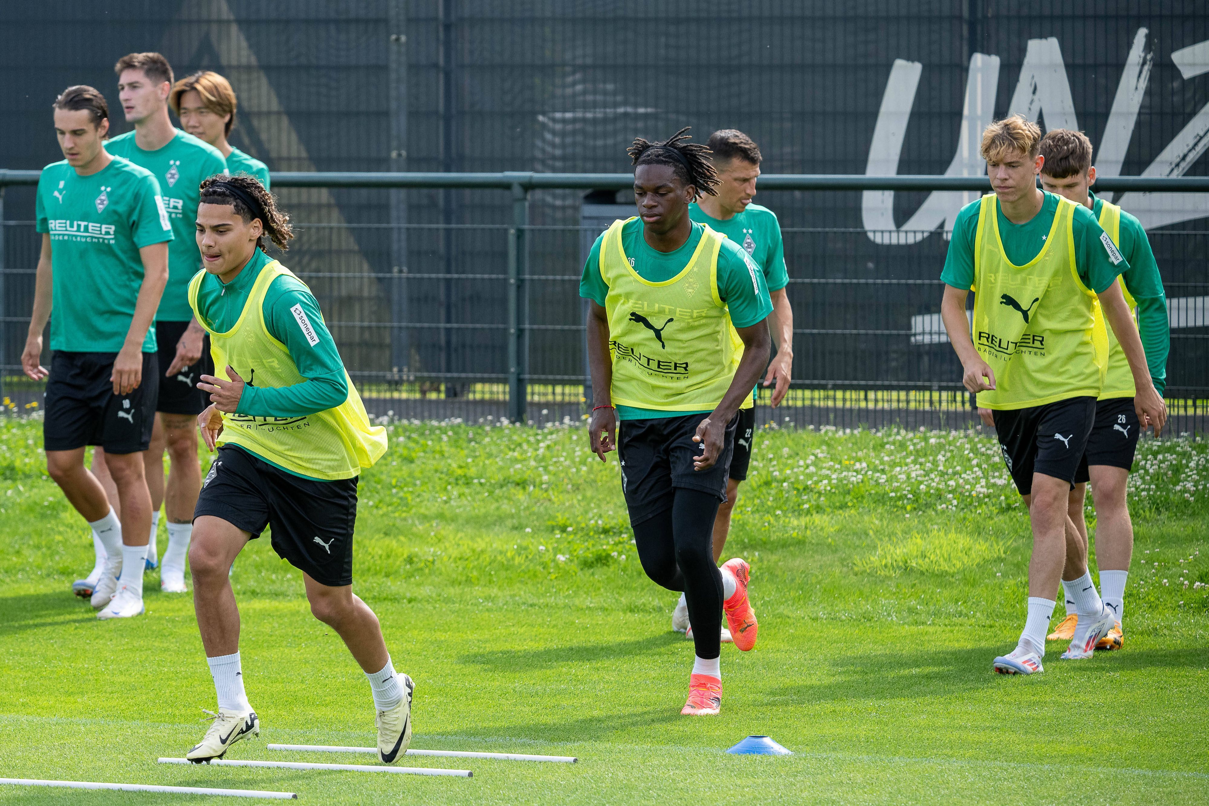 Talente von Borussia Mönchengladbach beim Training.