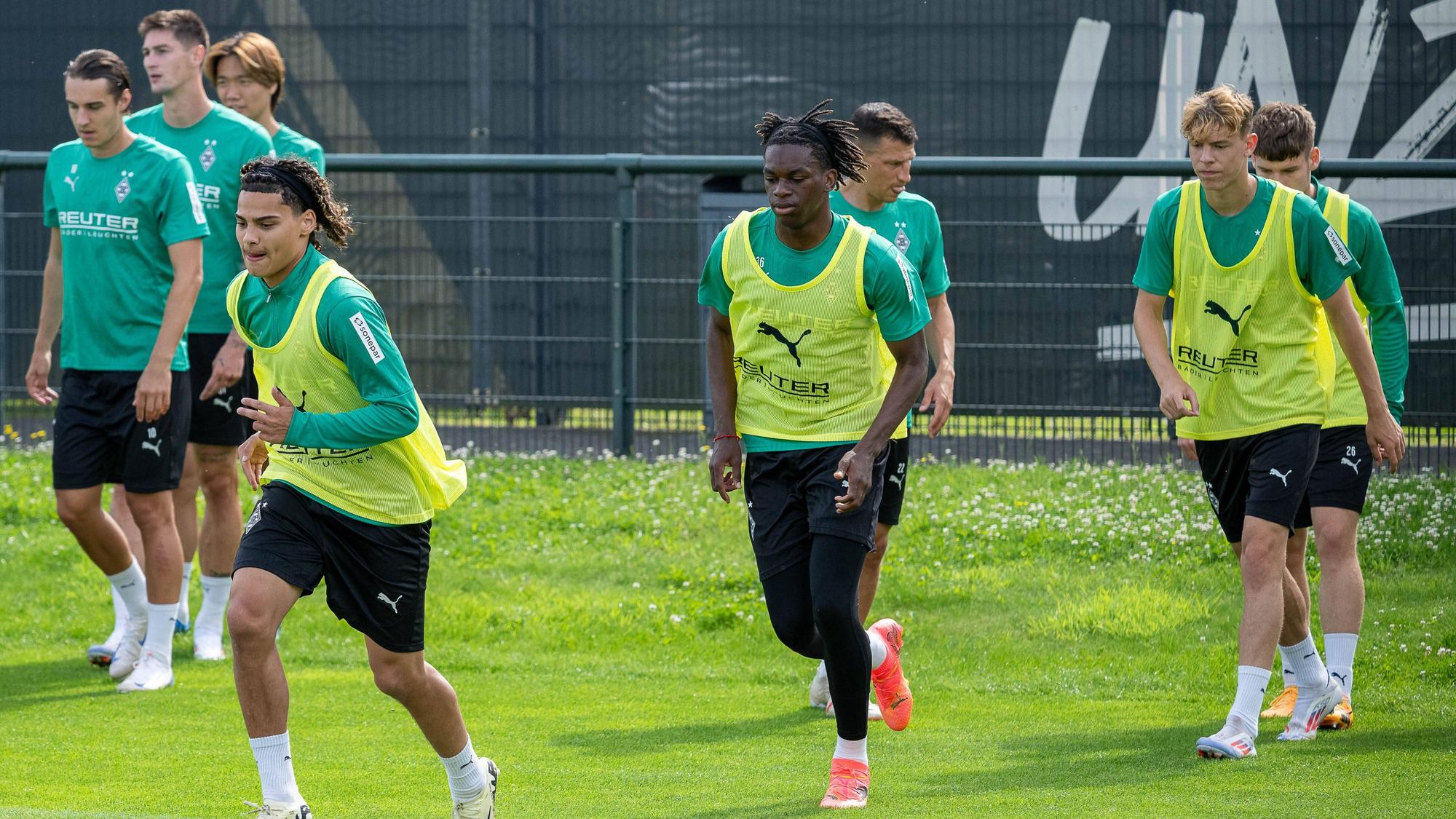 Talente von Borussia Mönchengladbach beim Training.