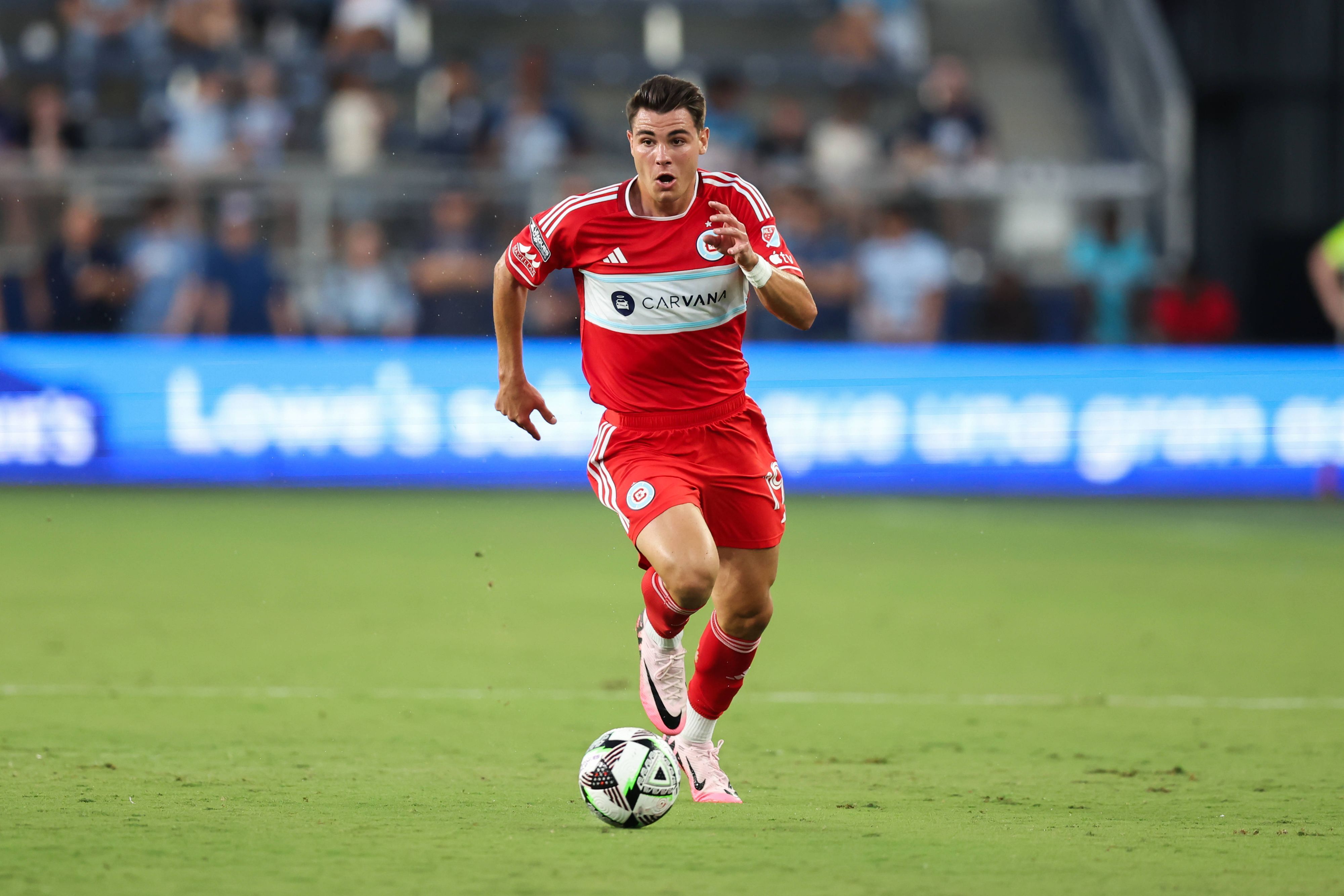 Georgios Koutsias im Trikot der Chicago Fire.