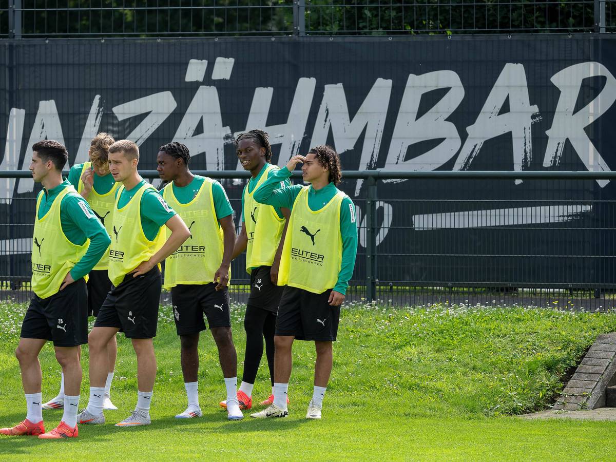 Mehrere Borussia-Talente im Profi-Training.