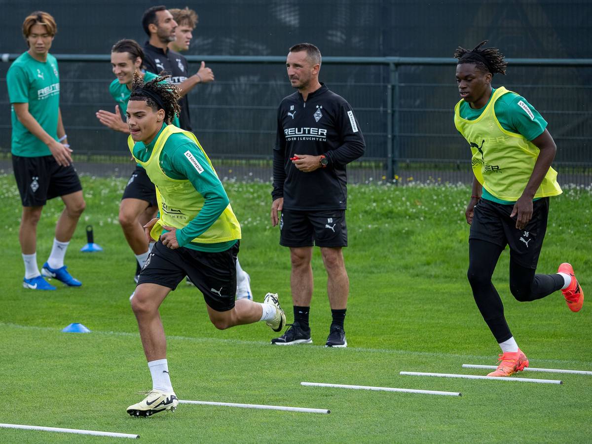 Talente von Borussia Mönchengladbach beim Training.