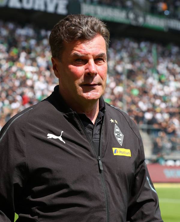 Dieter Hecking bei seiner Abschiedsvorstellung als Trainer von Borussia Mönchengladbach.