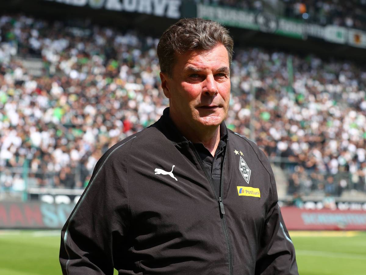 Dieter Hecking bei seiner Abschiedsvorstellung als Trainer von Borussia Mönchengladbach.