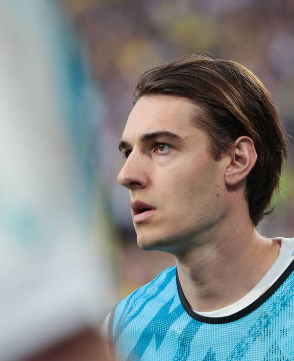 Florian Neuhaus.