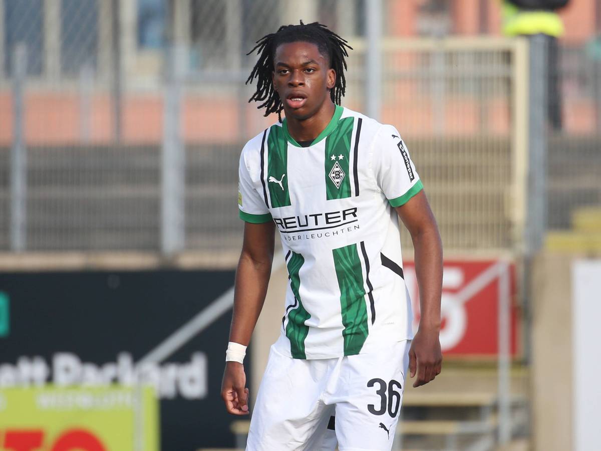 Winsley Boteli bei einem Spiel der U23 von Borussia Mönchengladbach.