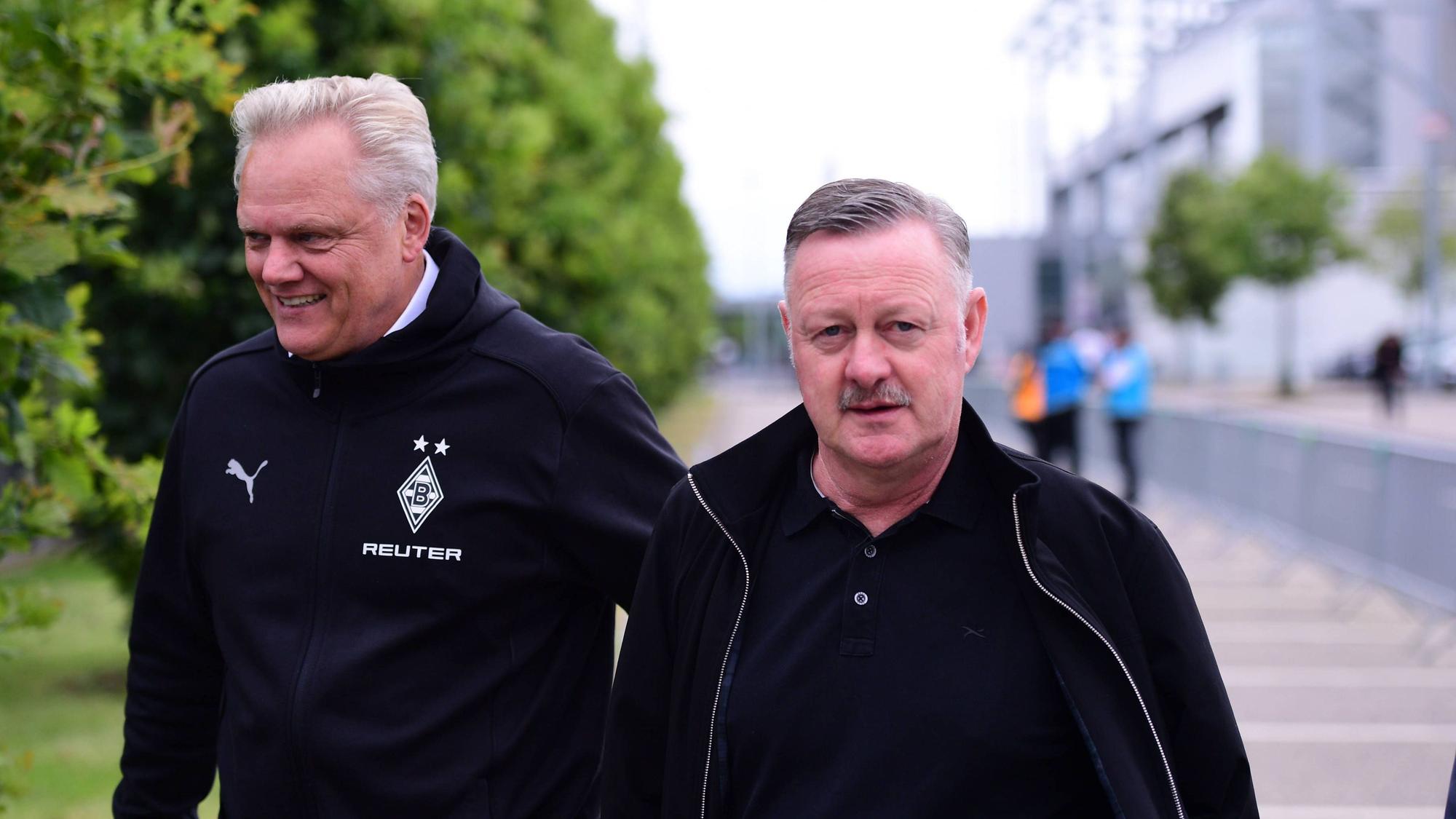Stefan Stegemann und Roland Virkus beim Trainingsauftakt.