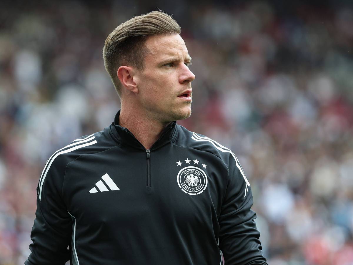 Marc-Andre ter Stegen beim Warmmachen mit dem DFB-Team.