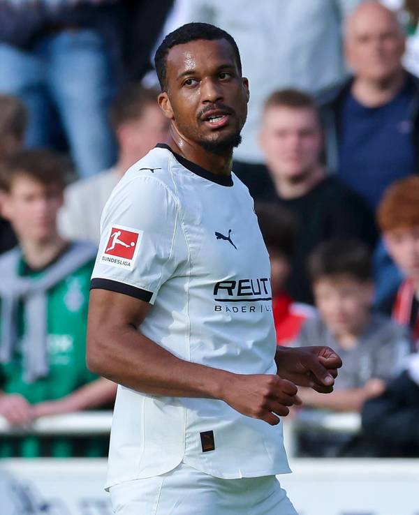 Alassane Plea.