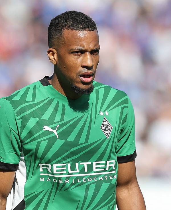Alassane Plea.