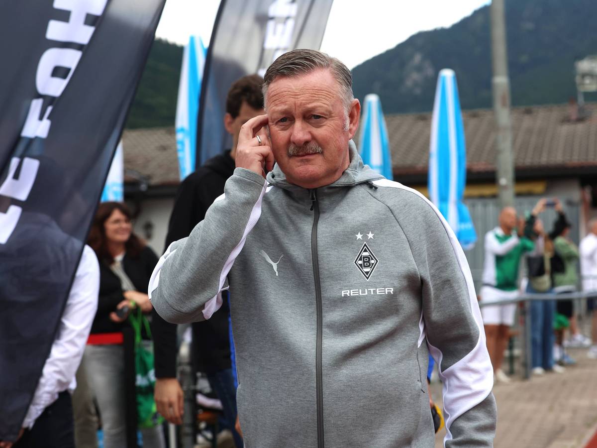 Roland Virkus kratzt sich am Kopf.