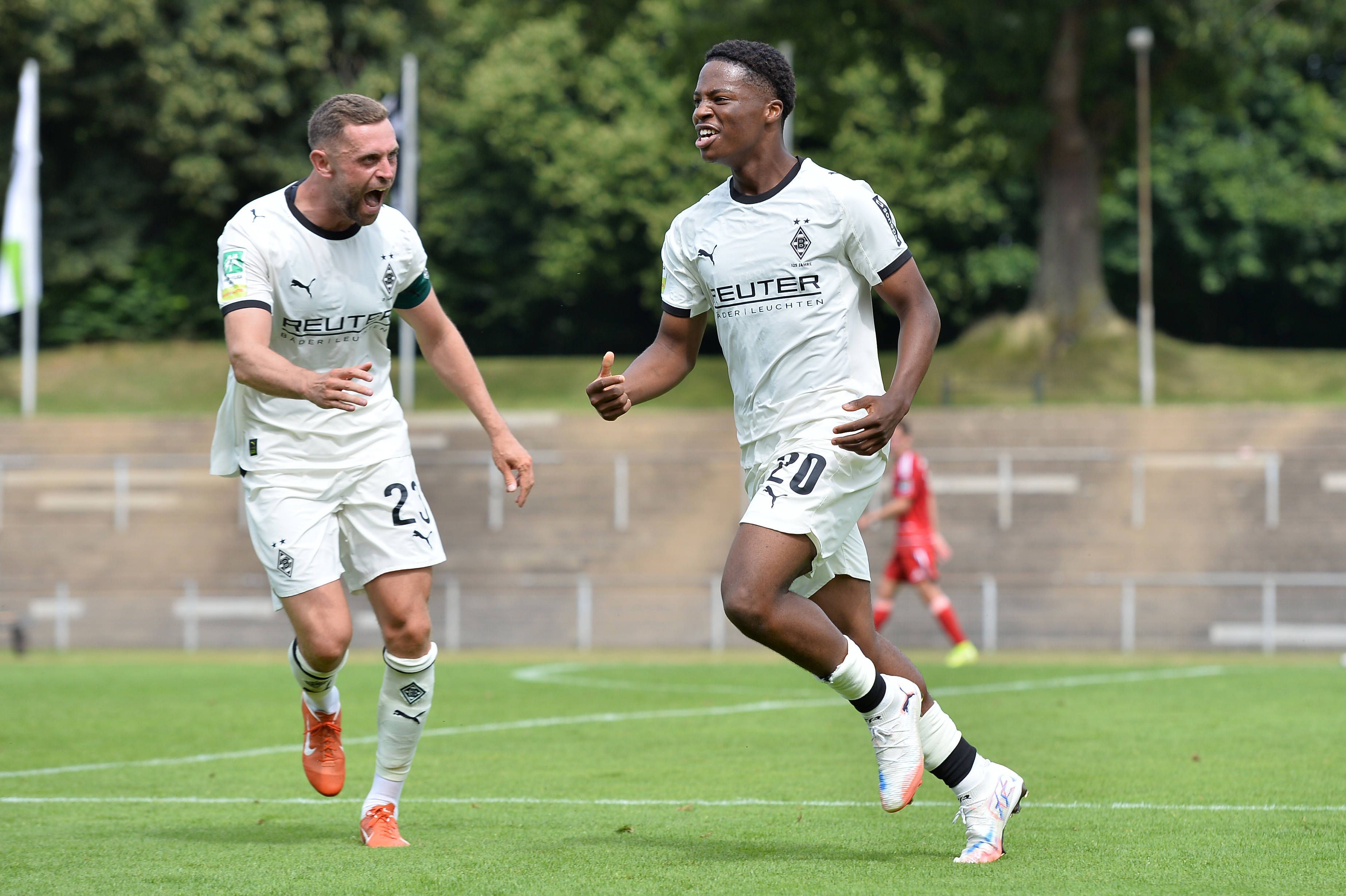 Josiah Uwakhonye bejubelt den Siegtreffer für die Gladbach-U23 gegen Fortuna Düsseldorf II.
