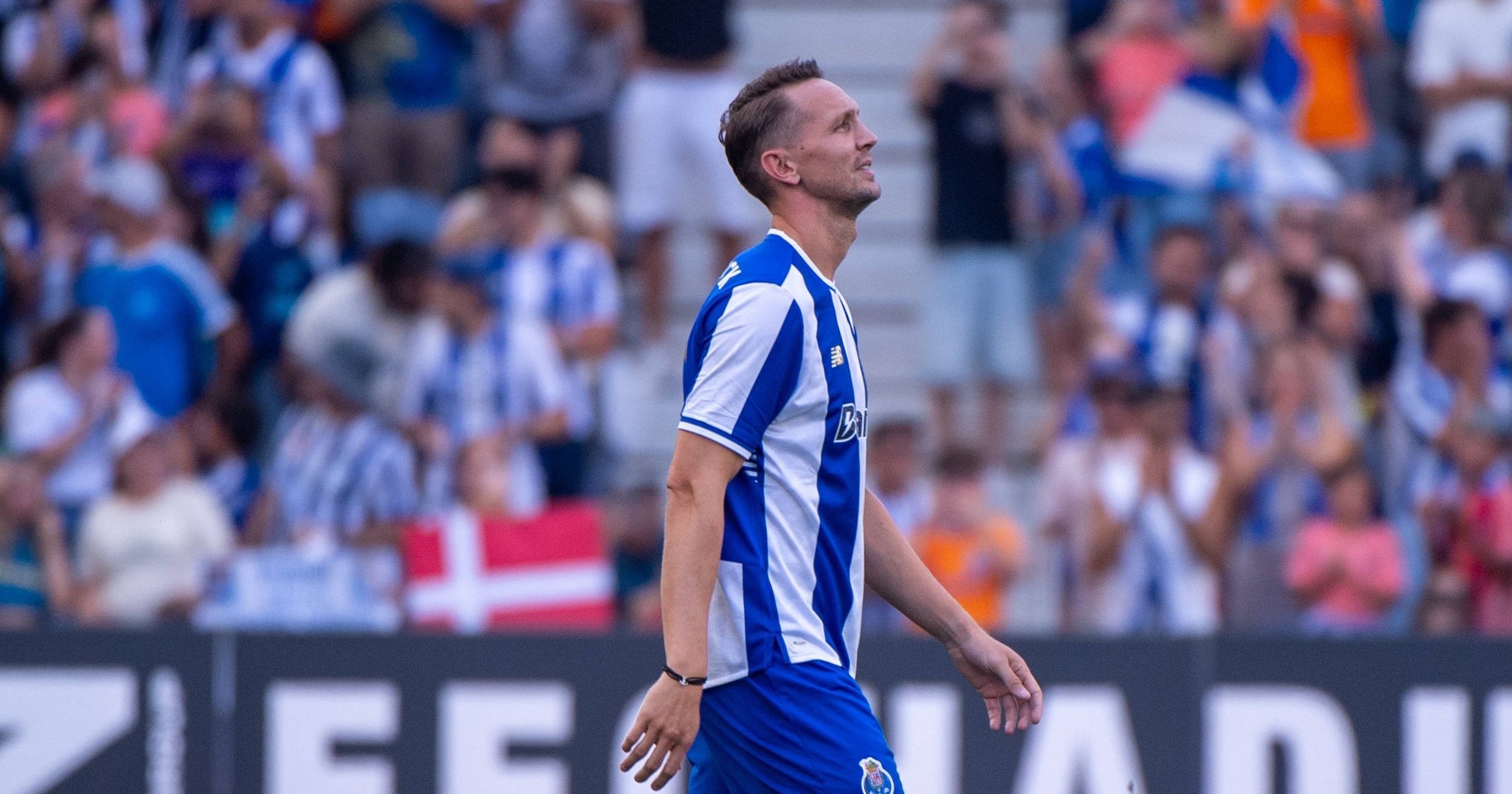 Luuk de Jong bei seiner Vorstellung als Neuzugang des FC Porto.