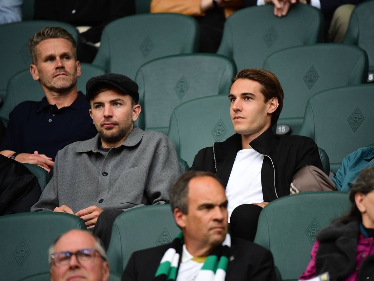 Florian Neuhaus und Christoph Kramer auf der Gladbacher VIP-Tribüne.