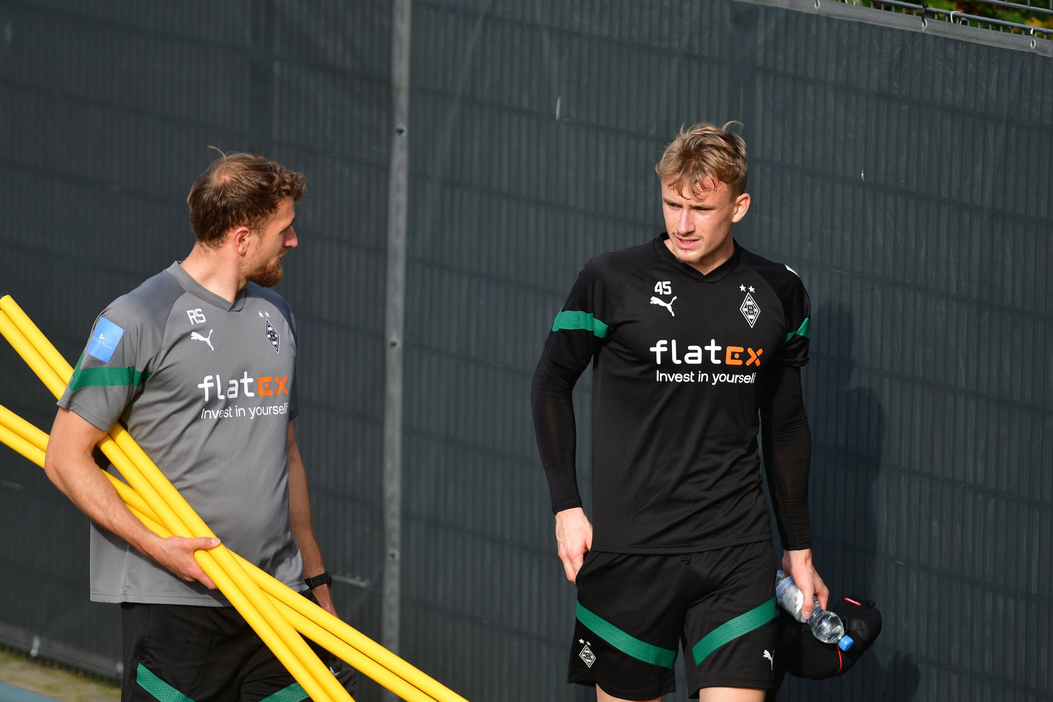 Jonas Kersken vor einem Gladbach-Training.