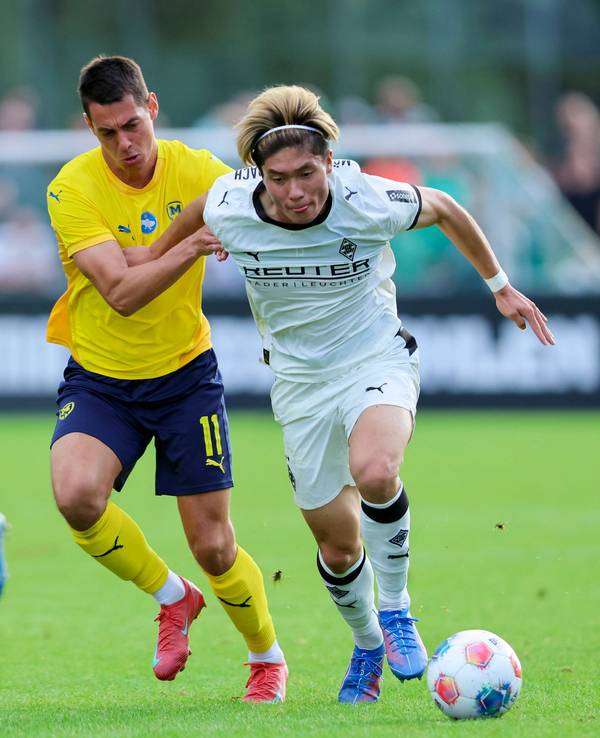 Shio Fukuda beim Testspiel gegen Metalist Charkiw.