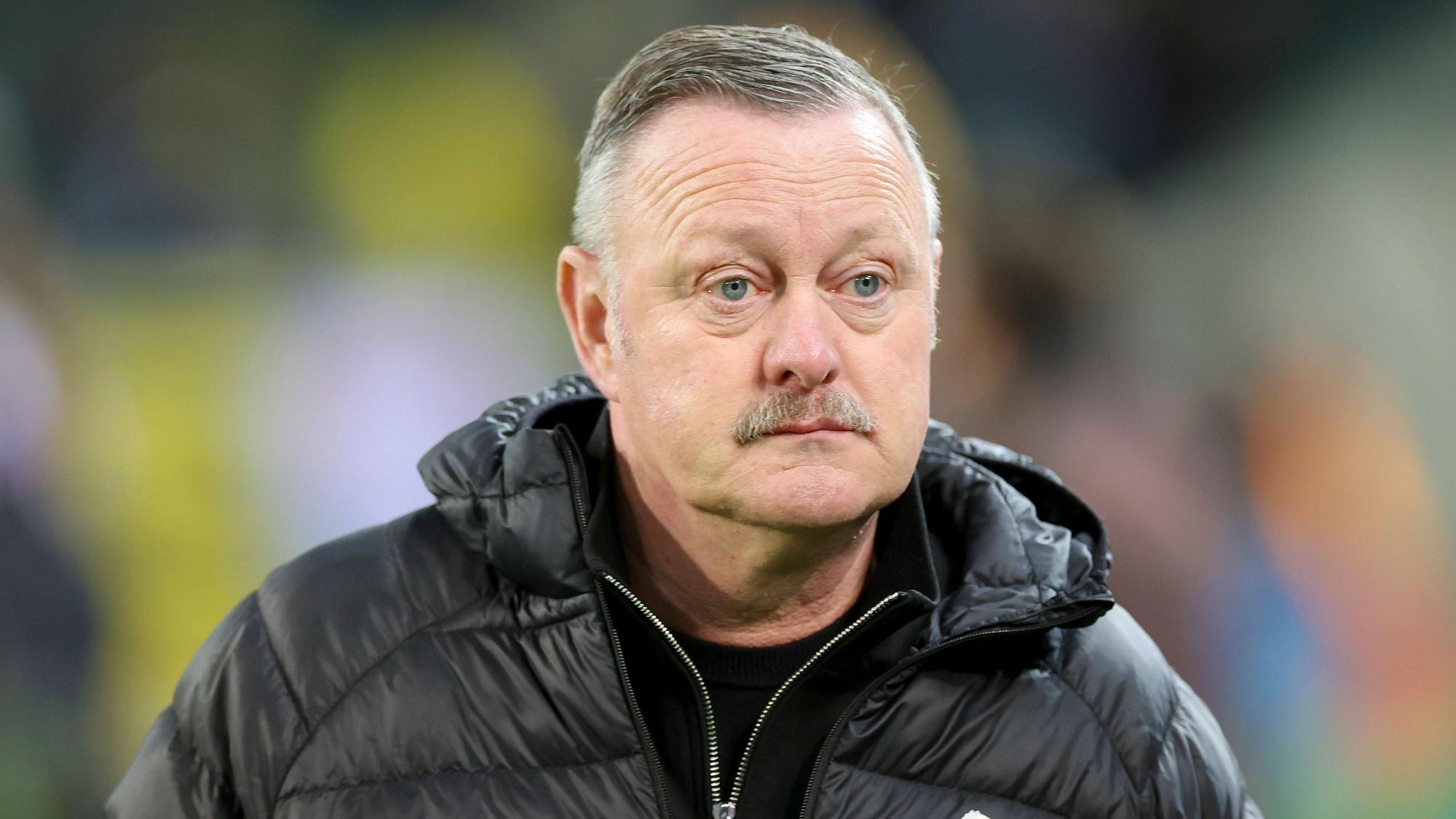 Roland Virkus schaut etwas verdutzt.