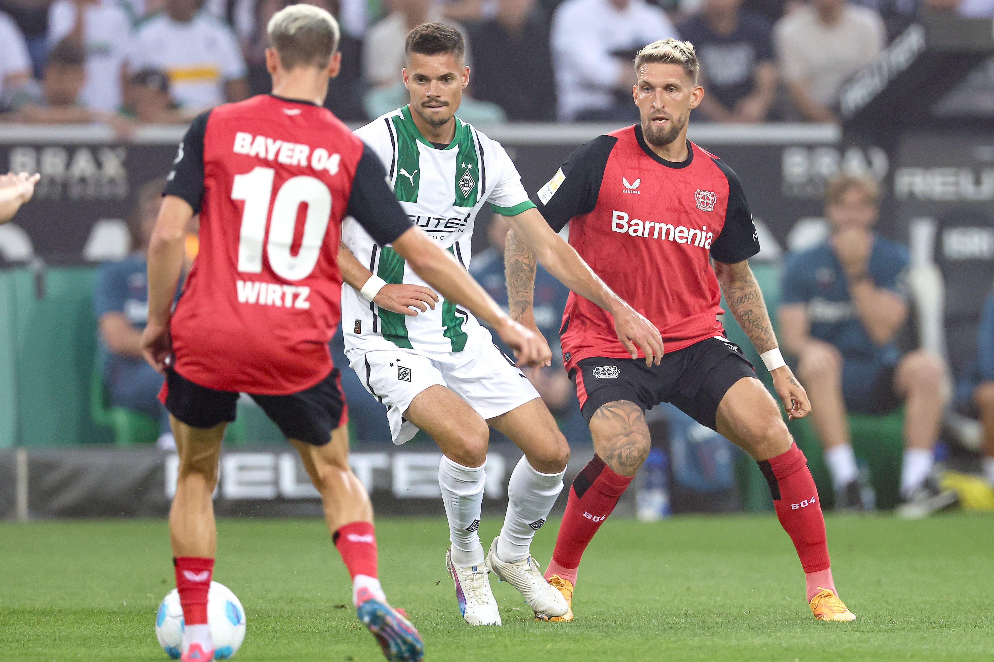 Julian Weigl im Einsatz gegen Leverkusen.