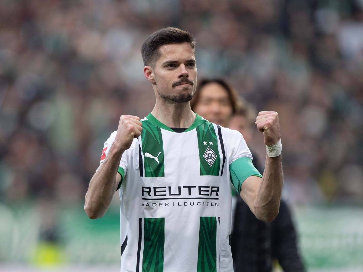 Julian Weigl ballt beide Fäuste.