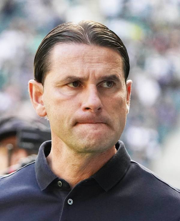 Gerardo Seoane schaut zur Seite.