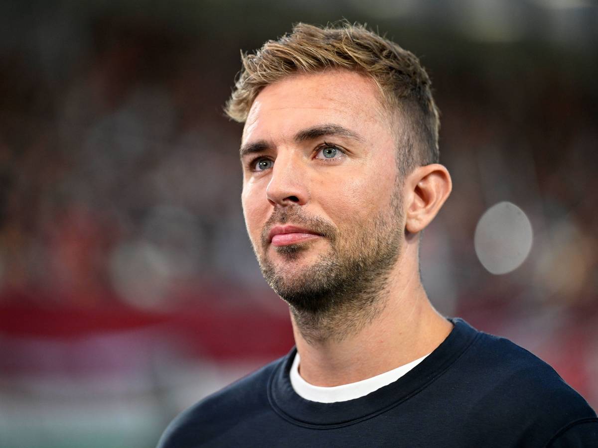 Christoph Kramer am Spielfeldrand.
