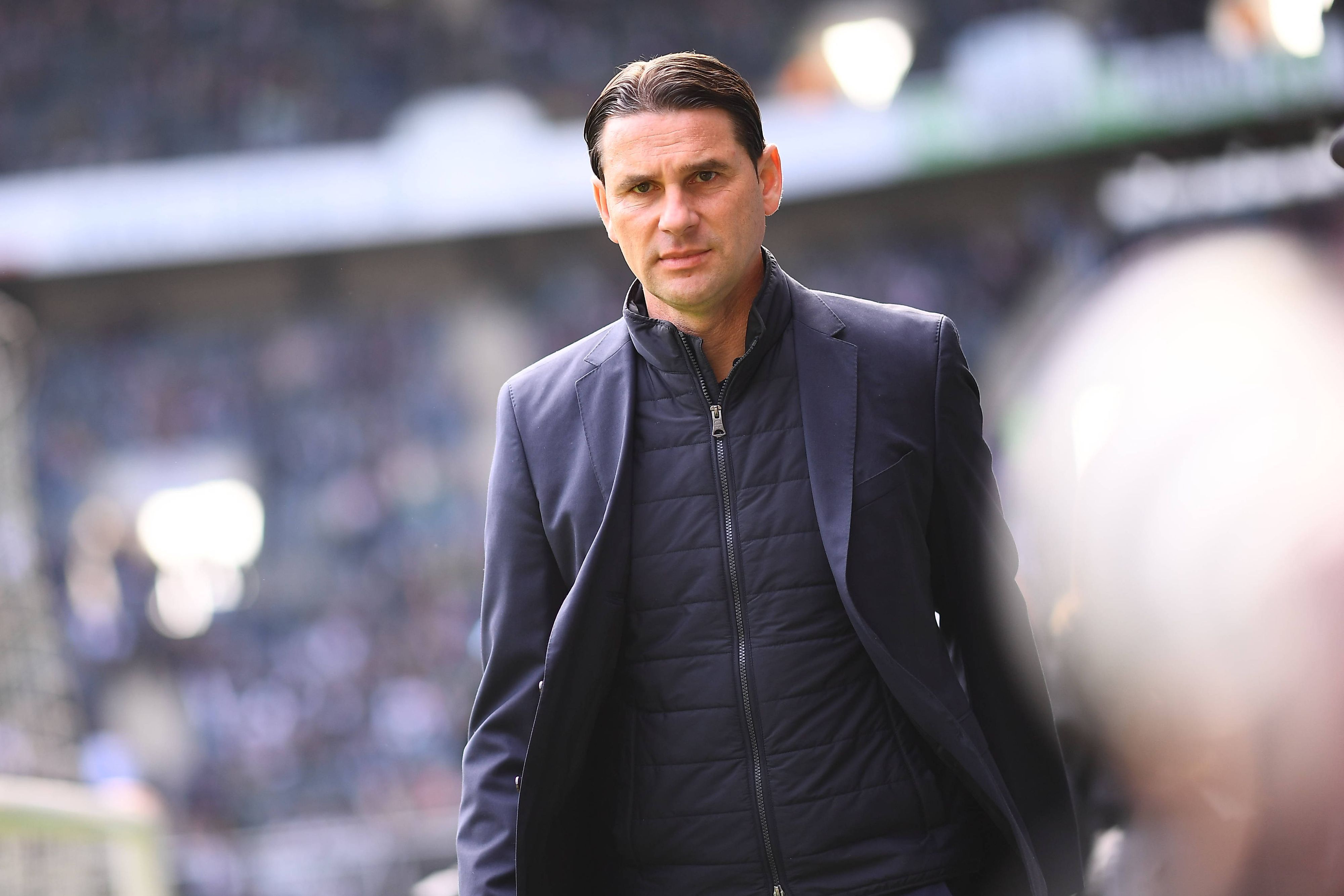 Gerardo Seoane an der Seitenlinie.