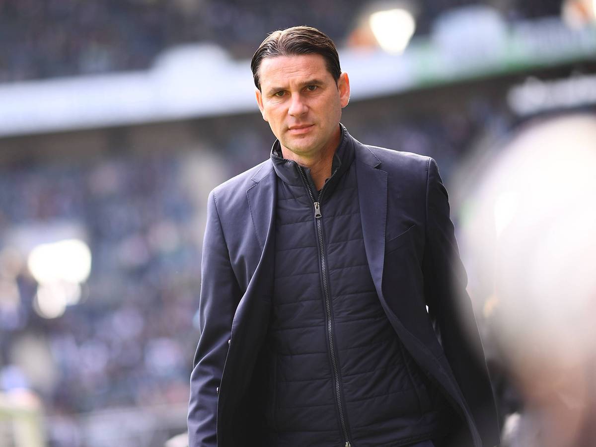 Gerardo Seoane an der Seitenlinie.