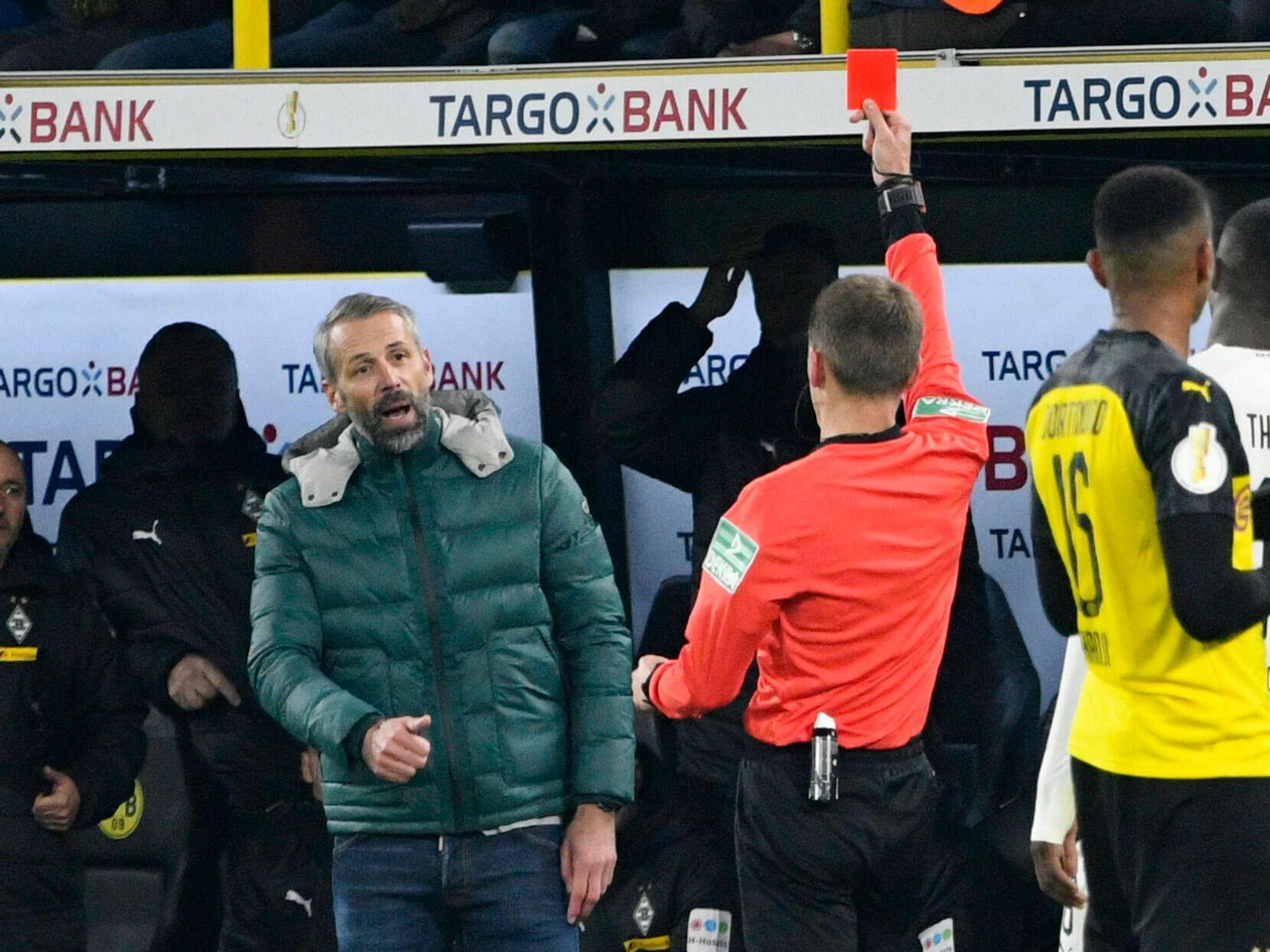 Marco Rose sieht die Rote Karte.