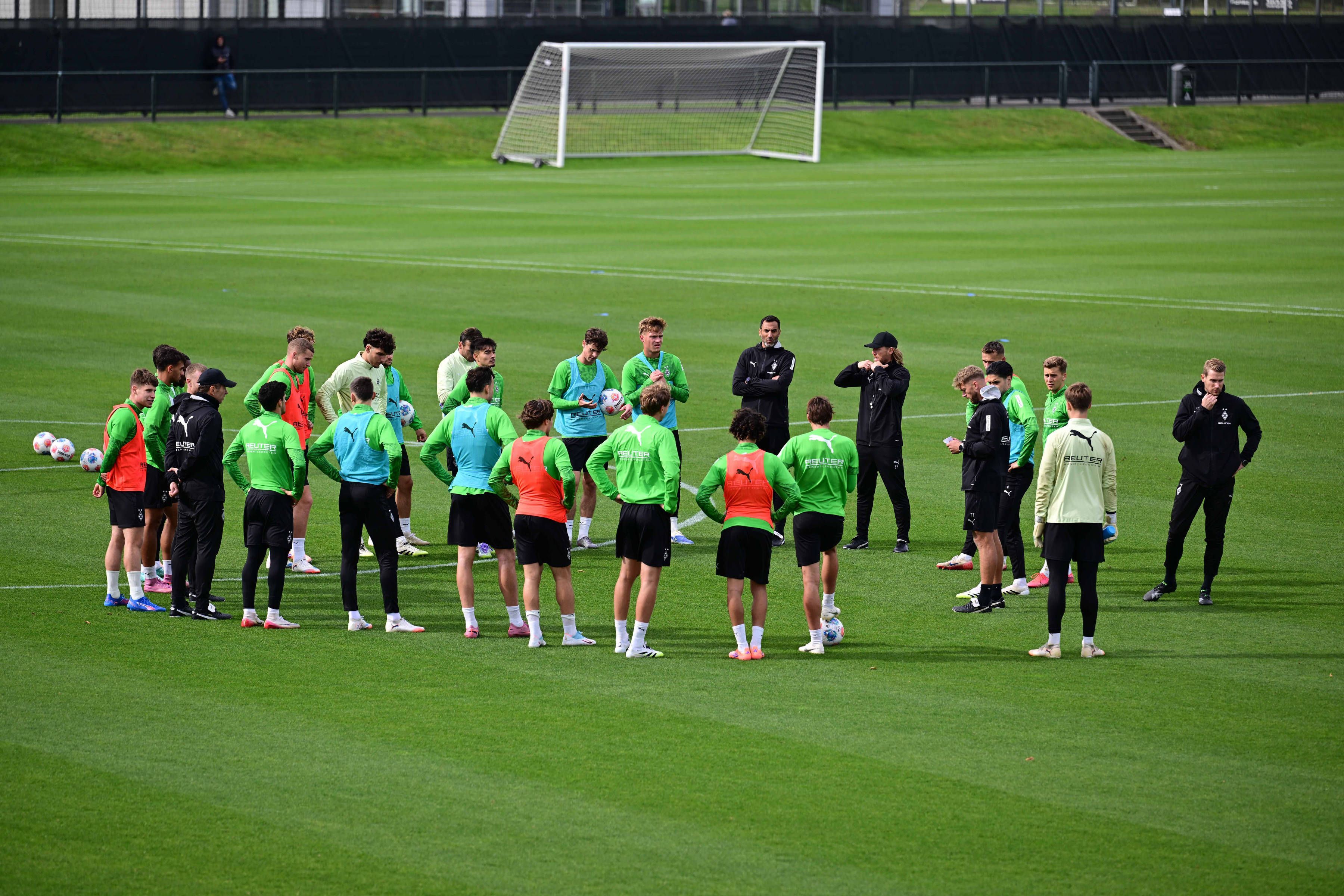 Borussia Mönchengladbach beim Mannschaftstraining am 24. September 2025.